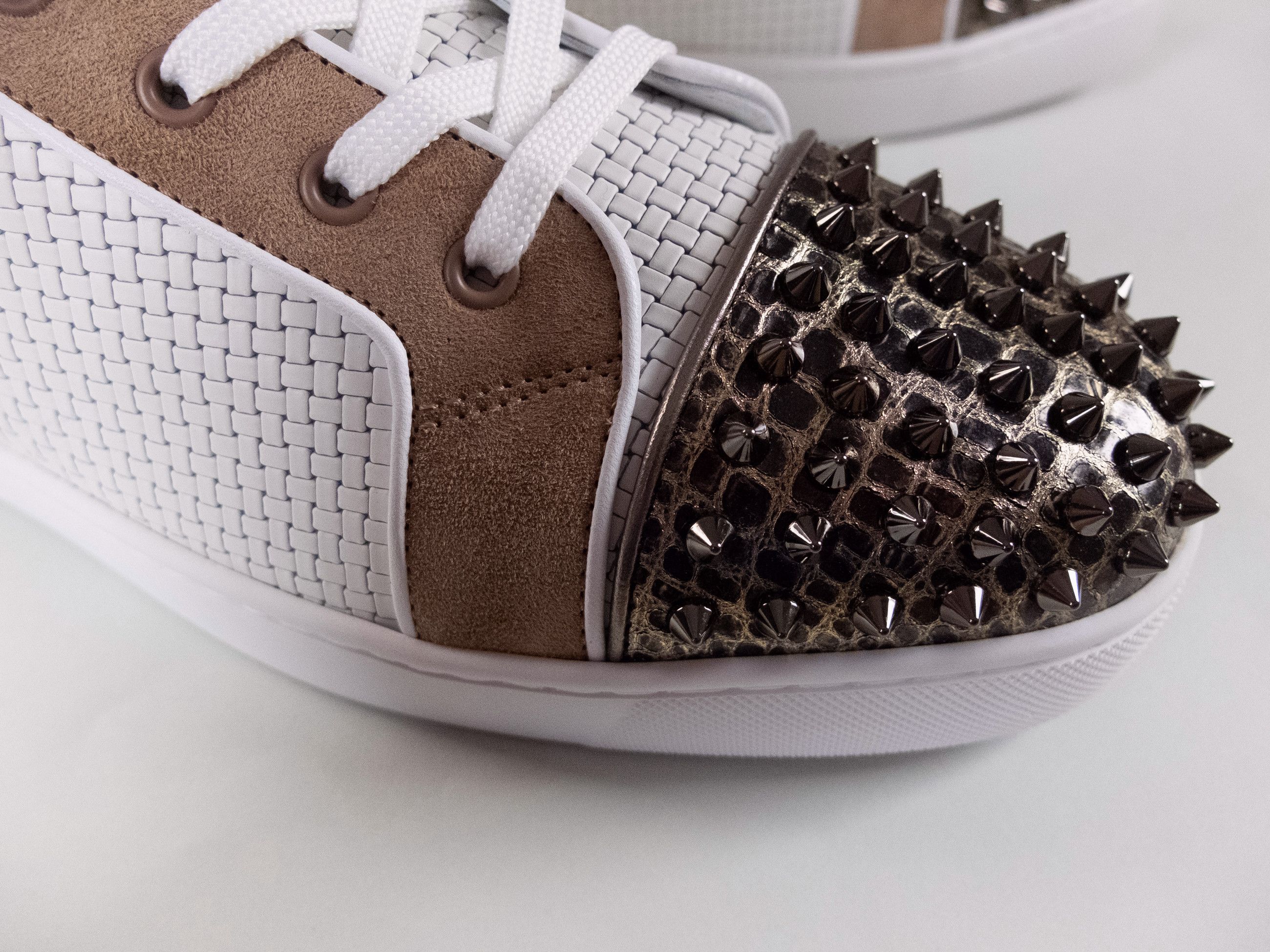 Christian Louboutin CHRISTIAN LOUBOUTIN Louis Spikes white leather sneakers 12 Size US 12 / EU 45 - 5 Thumbnail