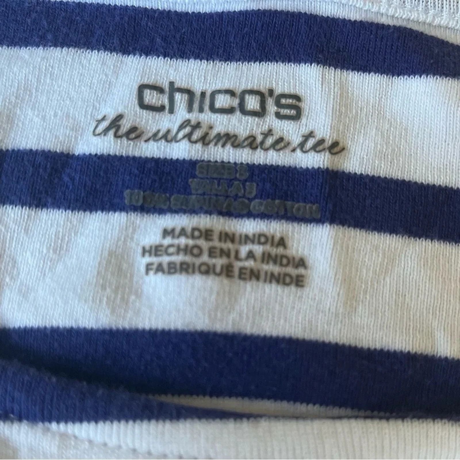 Chicos Chico’s Ultimate Tee, size 8 Size M / US 6-8 / IT 42-44 - 2 Thumbnail