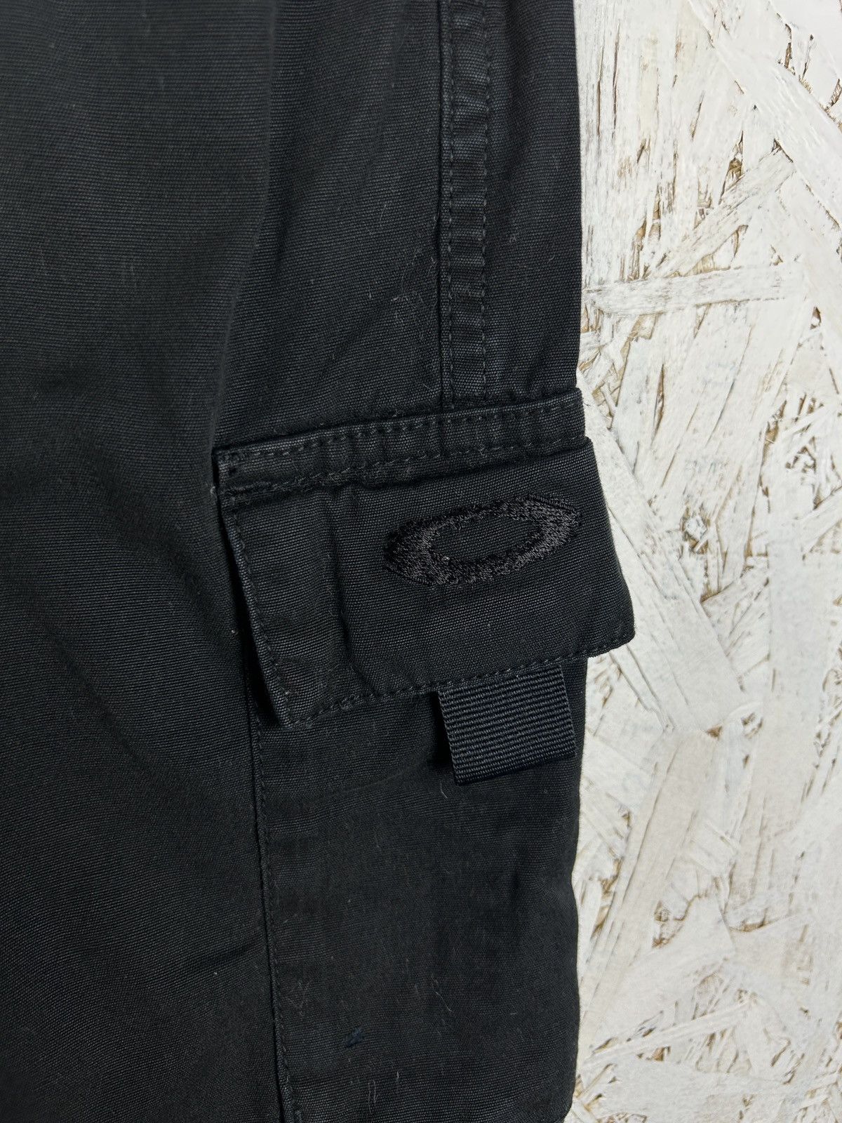 Oakley 90s Oakley Software Cargo Tactical Outdoor Shorts Black 32 Size US 32 / EU 48 - 3 Thumbnail