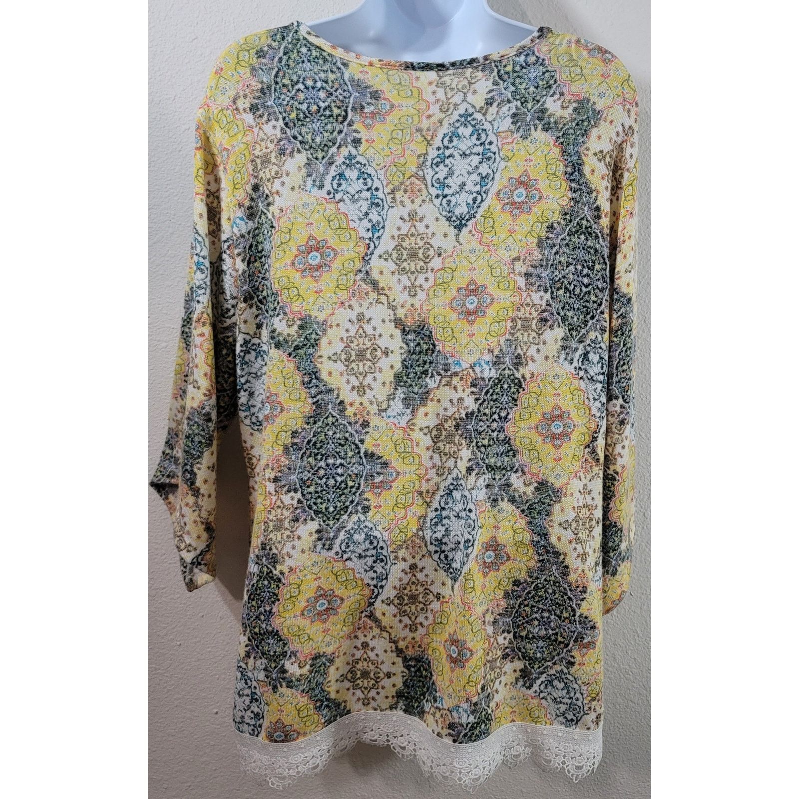 Other NY Collection Yellow Floral Print Lace Trimmed Hem Top PXL Size XL / US 12-14 / IT 48-50 - 2 Thumbnail