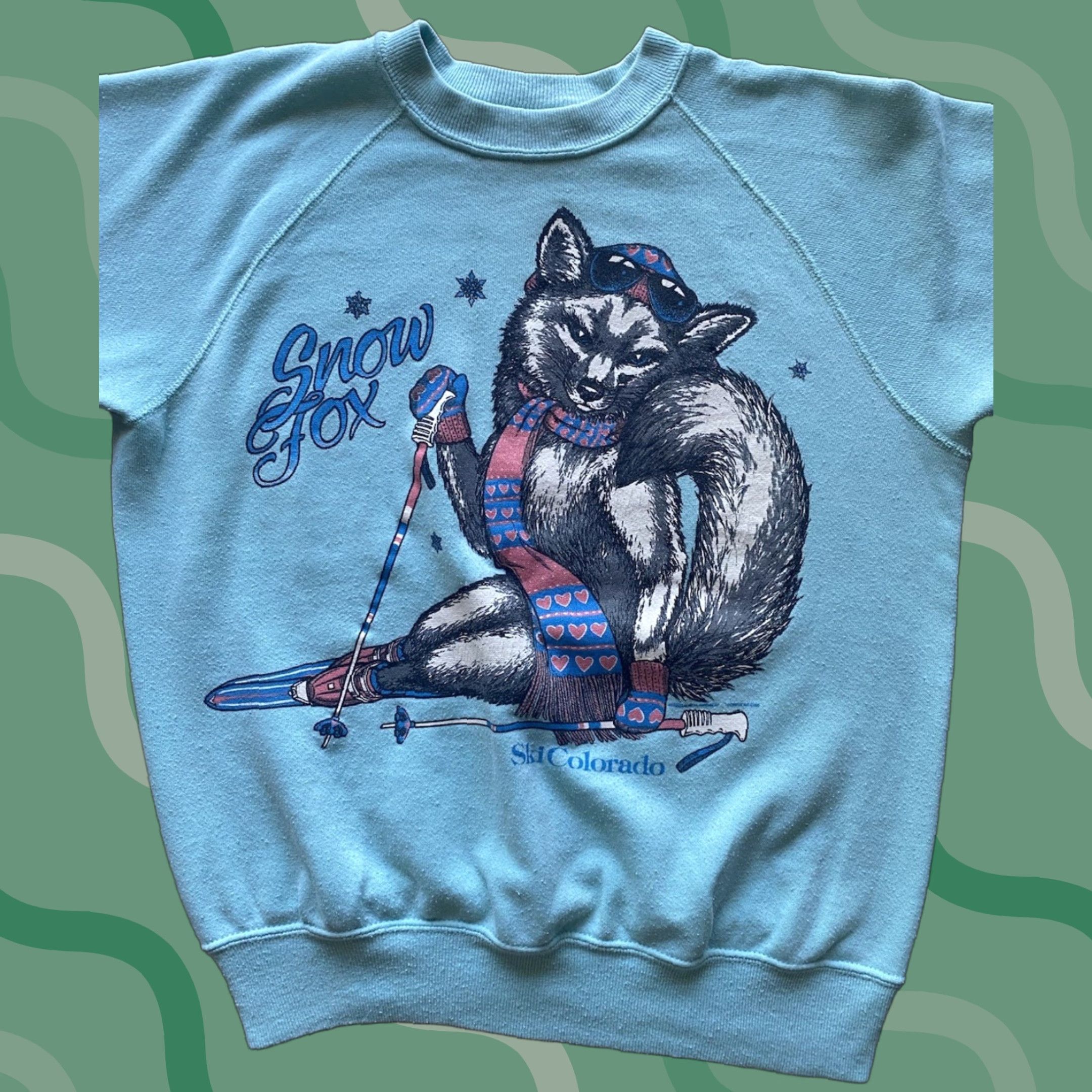 VINTAGE Bassett-Walker Sweatshirt WOMENS MEDIUM Snow Fox Ski Colorado USA Blue 80s 90s Ski Pullover Crew Neck Cotton Polyester Shirt
