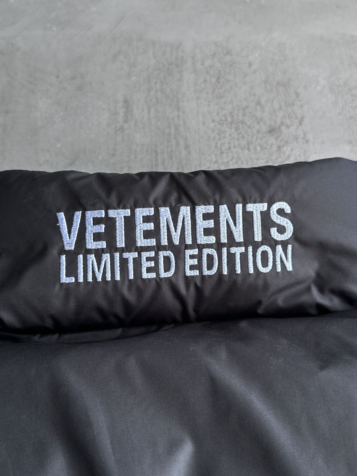 Vetements Vetements - Limited Edition Puffer Jacket Size US M / EU 48-50 / 2 - 7 Thumbnail