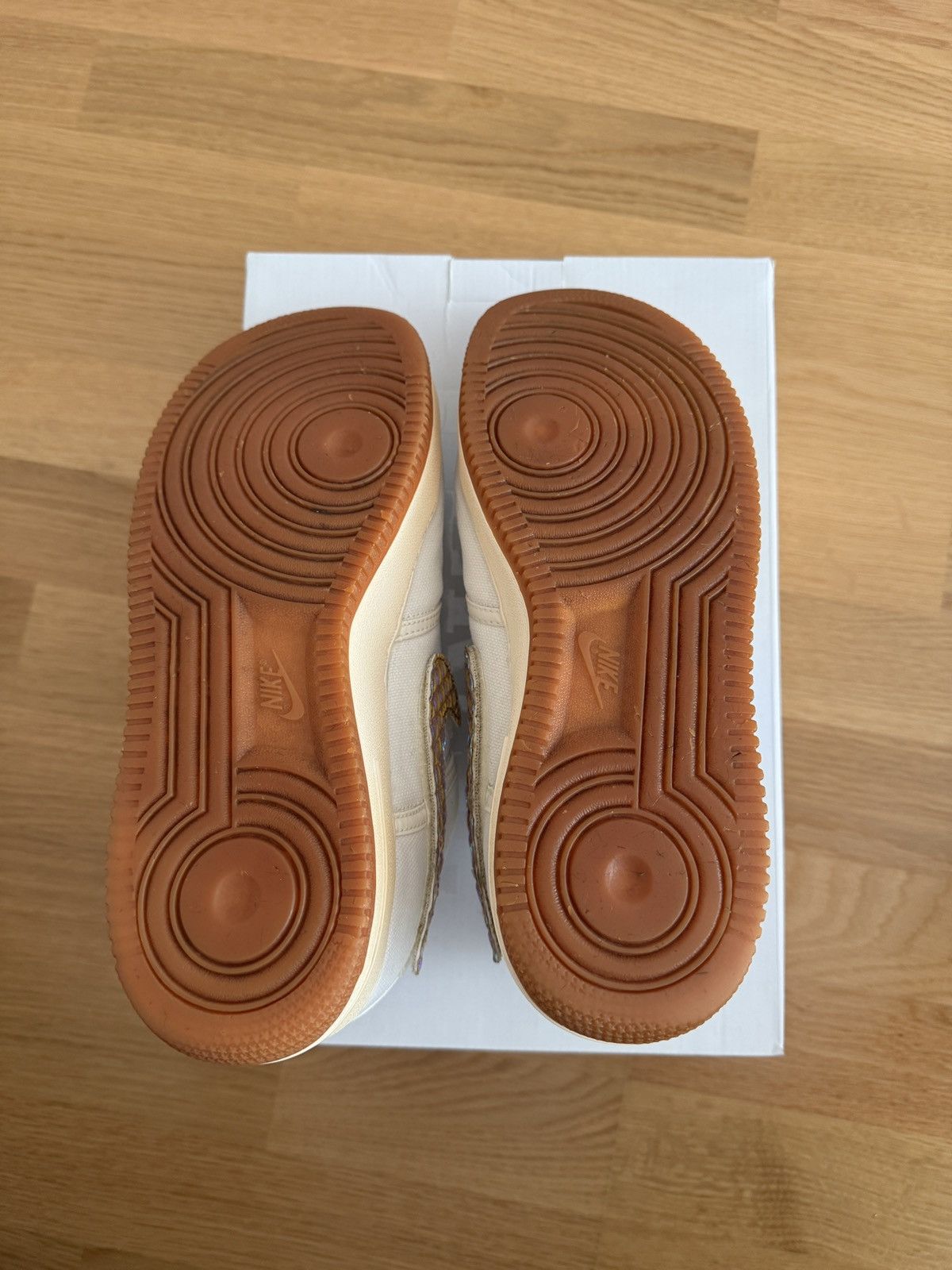 Nike × Travis Scott Nike Air Force 1 x Travis Scott Sail Size US 9 / EU 42 - 10 Thumbnail