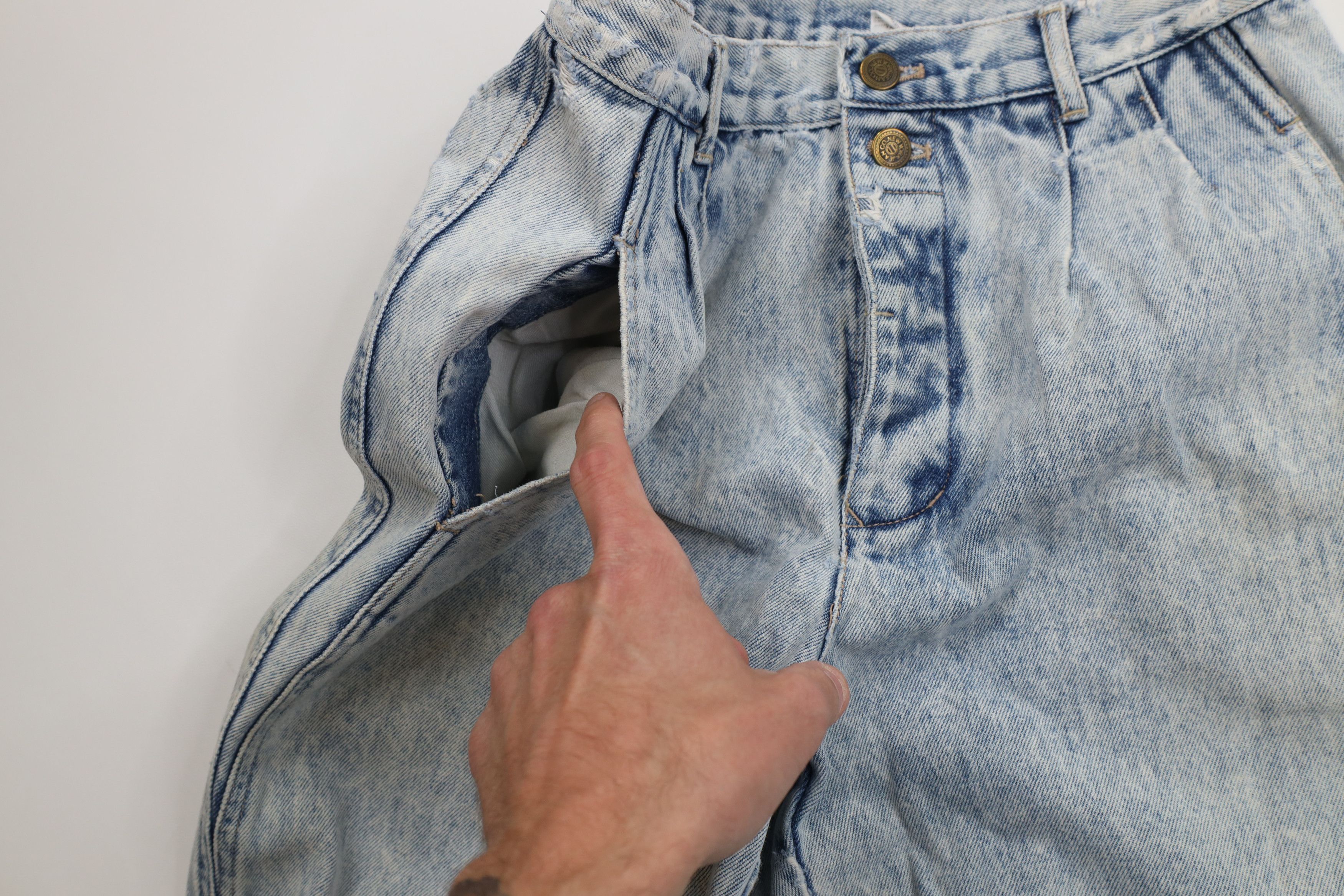 Vintage Vintage 90s Streetwear Acid Wash Pleated Tapered Jeans Size 32" / US 10 / IT 46 - 9 Thumbnail