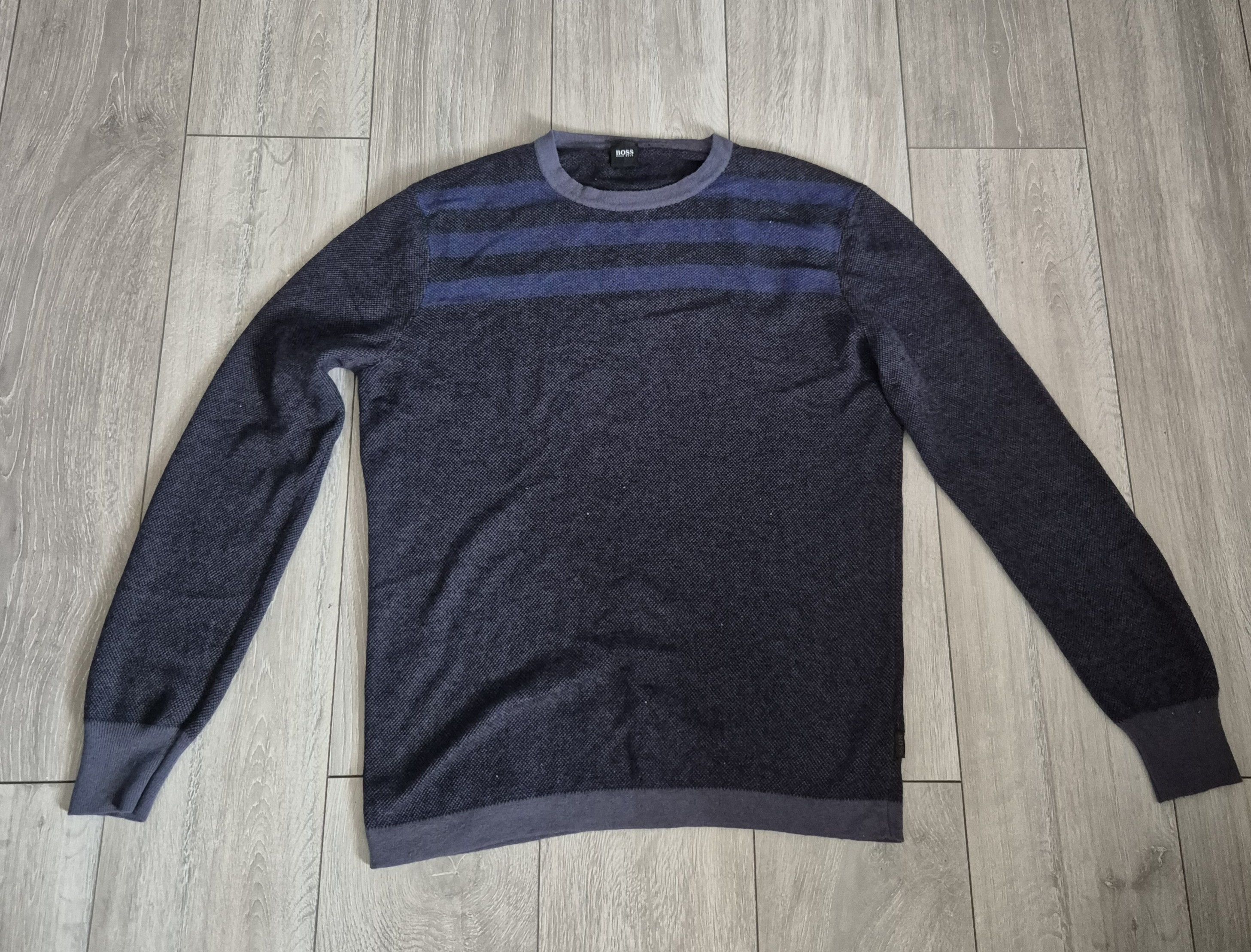 Hugo Boss Hugo boss navy stripped knit sweater Size US L / EU 52-54 / 3 - 1 Thumbnail