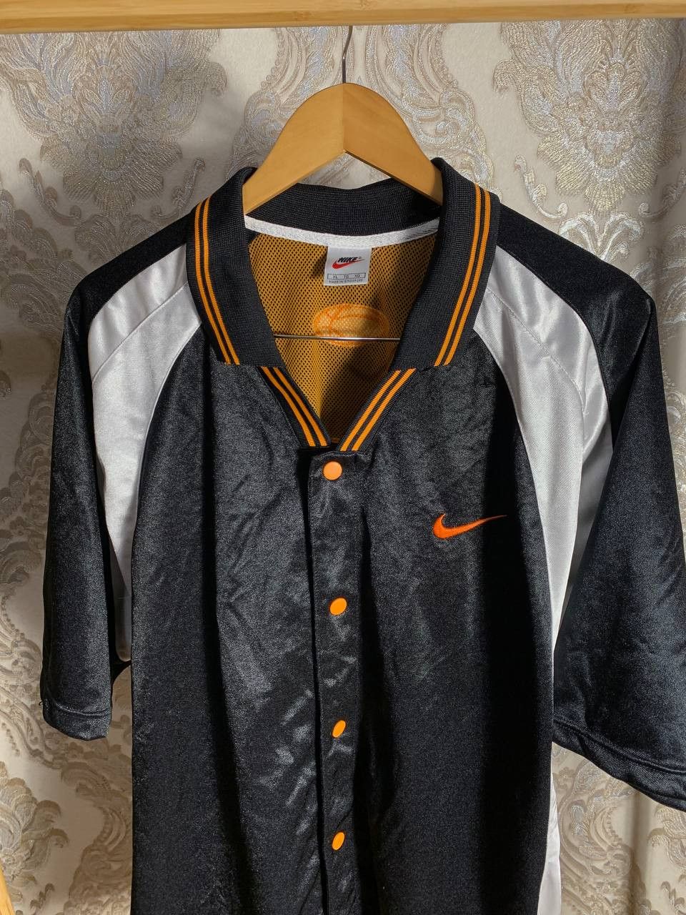 Nike Vintage Nike Basketball Retro T-shirt Swoosh Drill Y2K 90s Size US XL / EU 56 / 4 - 2 Thumbnail