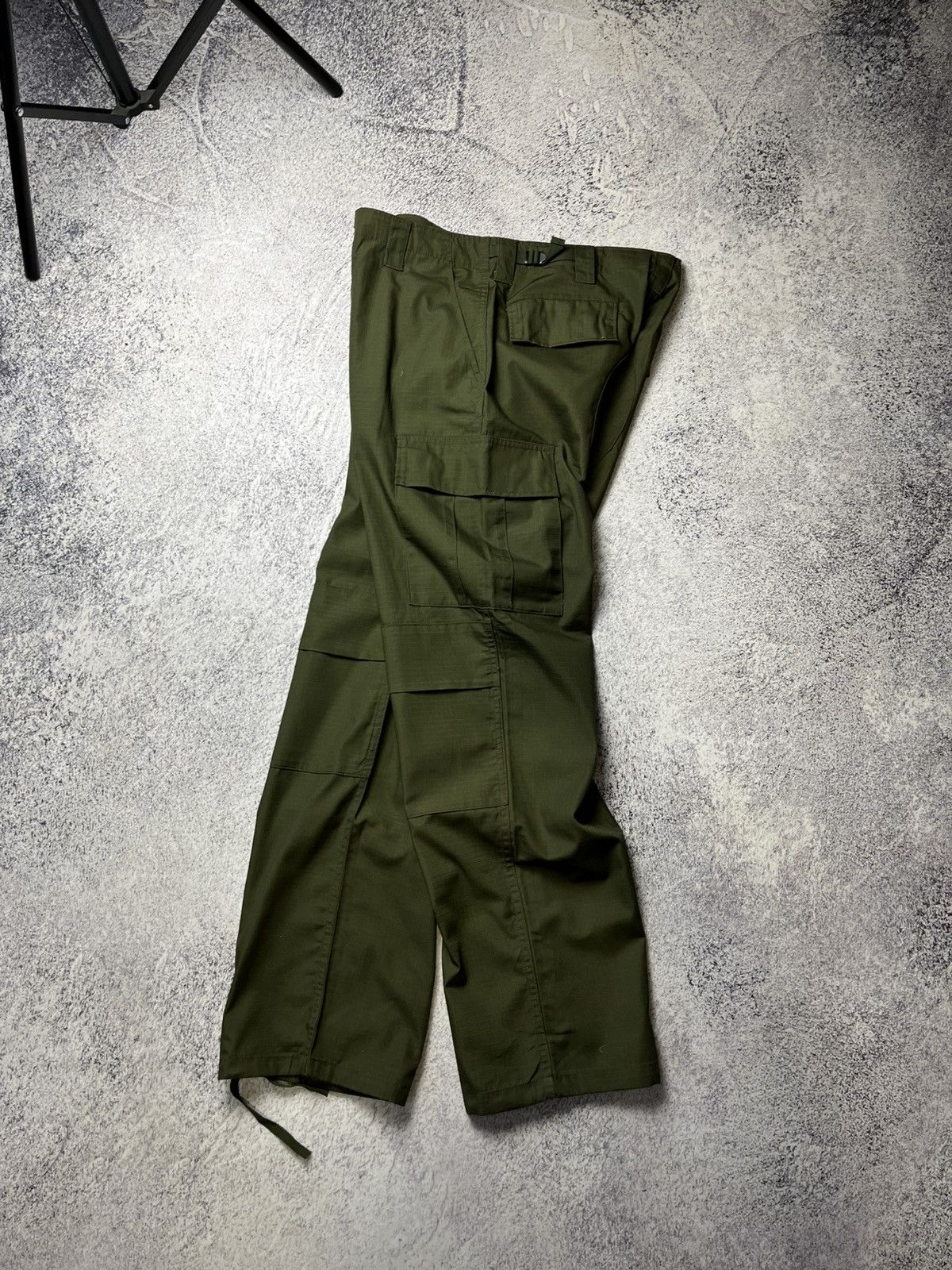 Japanese Brand RARE VINTAGE FADED STREETWEAR CAMO CARGO PANTS Y2K Size US 36 / EU 52 - 19 Thumbnail