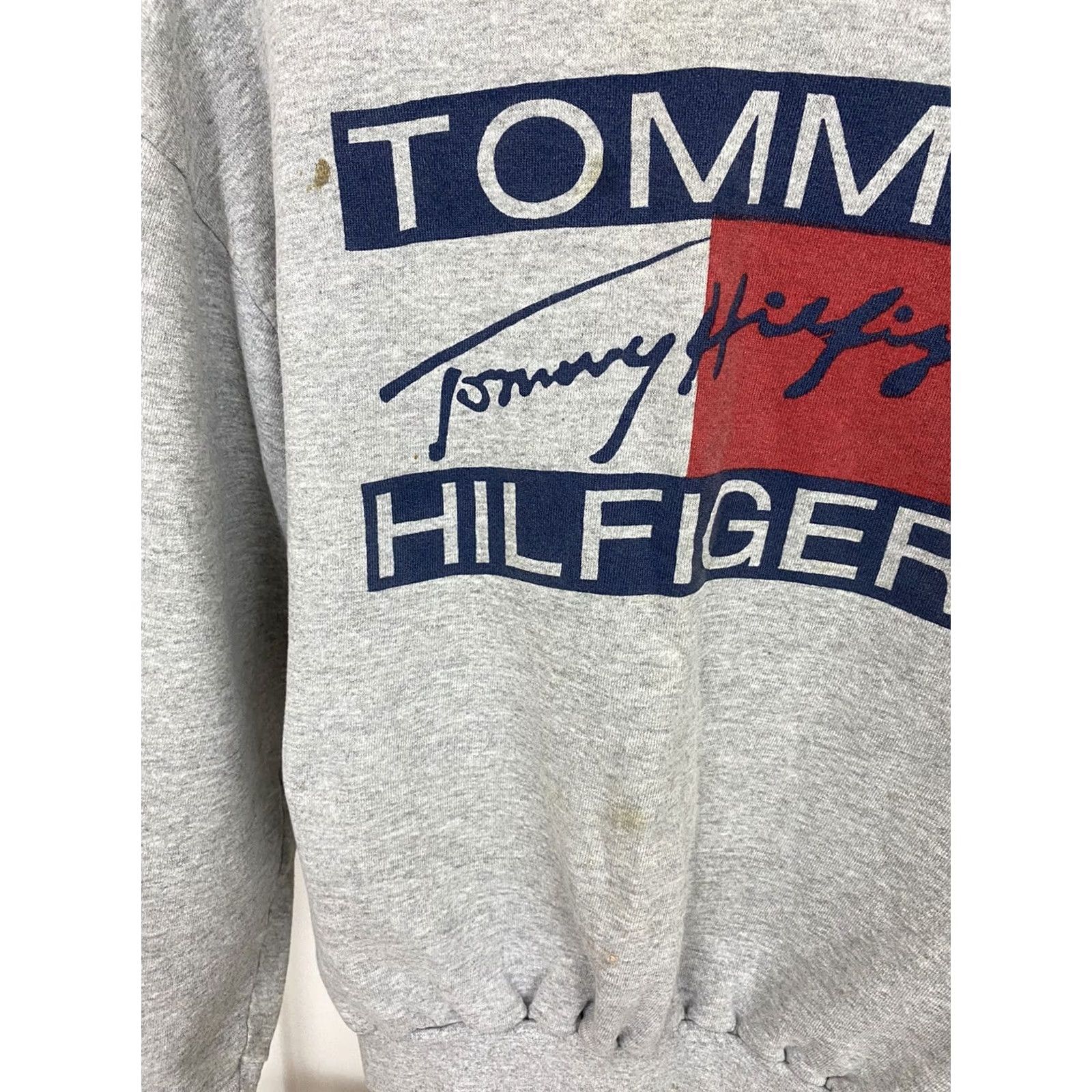 Tommy Hilfiger VTG Tommy Hilfiger Big Flag Logo Sweatshirt XL Gray USA Mens Pullover Logo Size US XL / EU 56 / 4 - 5 Thumbnail