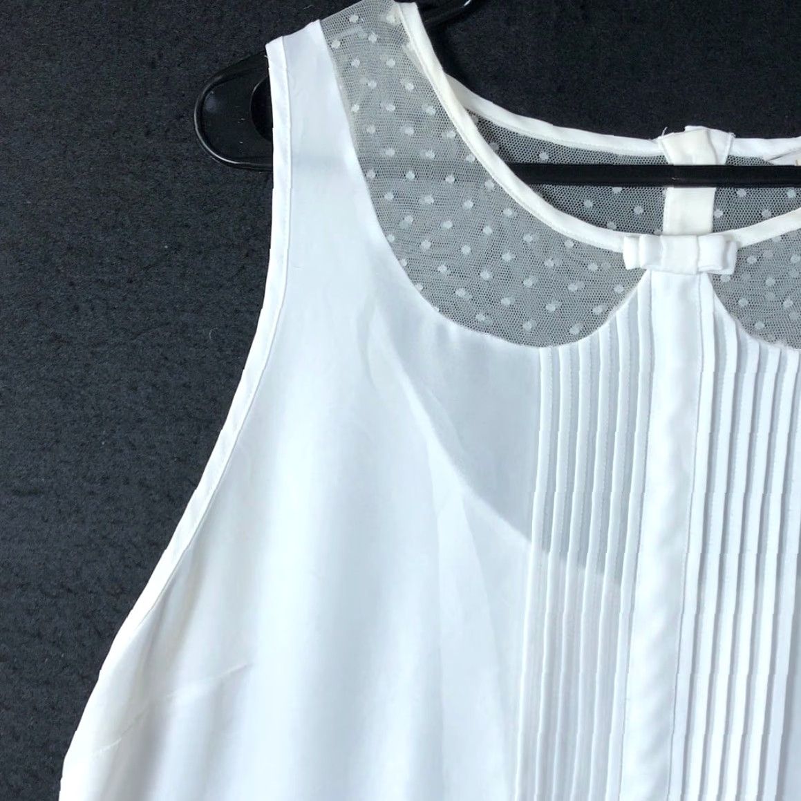 Vintage LC Lauren Conrad Blouse Womens Sleeveless White Bow Pleated Front Lace XL Sheer Casual Workwear, Preppy, 90s? Size XL / US 12-14 / IT 48-50 - 4 Thumbnail