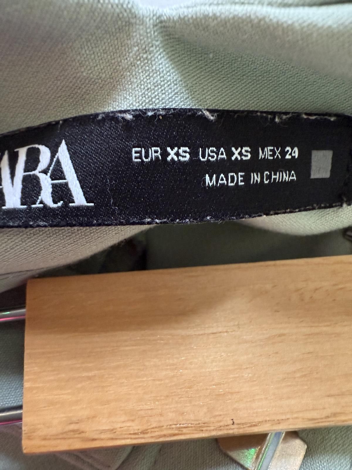 Zara Light Green Women's Casual Pants Size 26" / US 2 / IT 38 - 4 Thumbnail