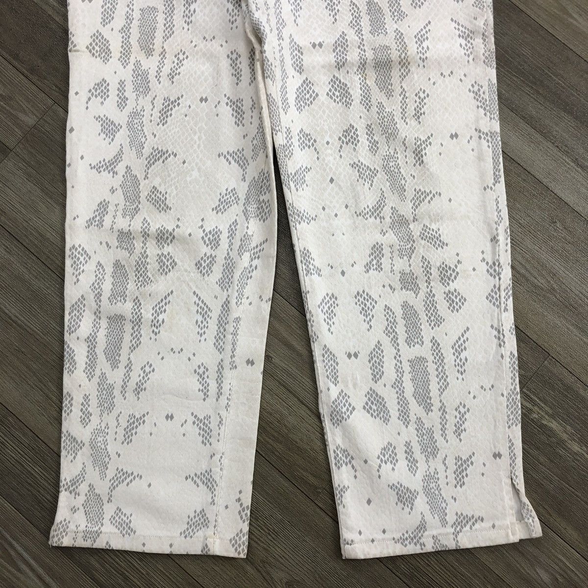 Versace Vintage Versace Jeans Country Snake Skin Jeans Luxury Size US 26 / EU 42 - 11 Thumbnail