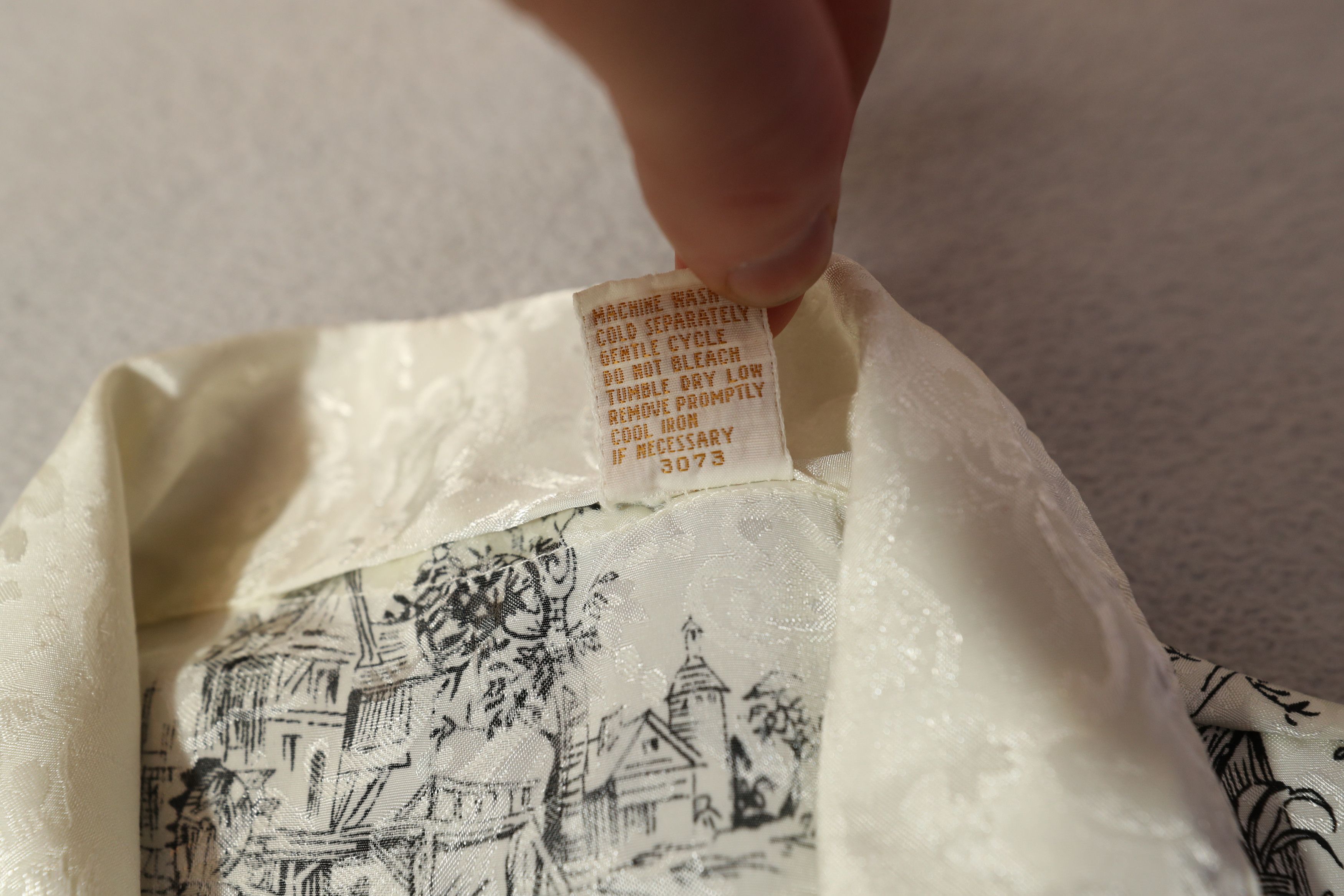 Vintage Vintage Silk Toile Print Button Up Shirt (S/P) Size S / US 4 / IT 40 - 10 Thumbnail