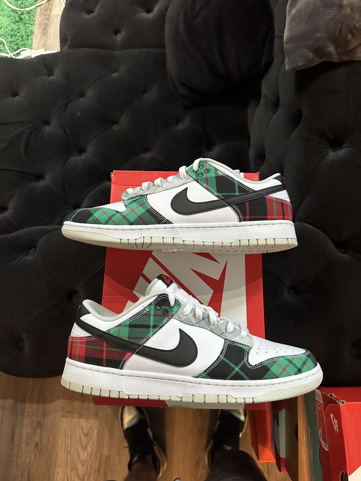 Nike Dunk Low Tartan Plaid White Red Men Sz 12 DV0827-100 Used Size US 12 / EU 45 - 2 Thumbnail