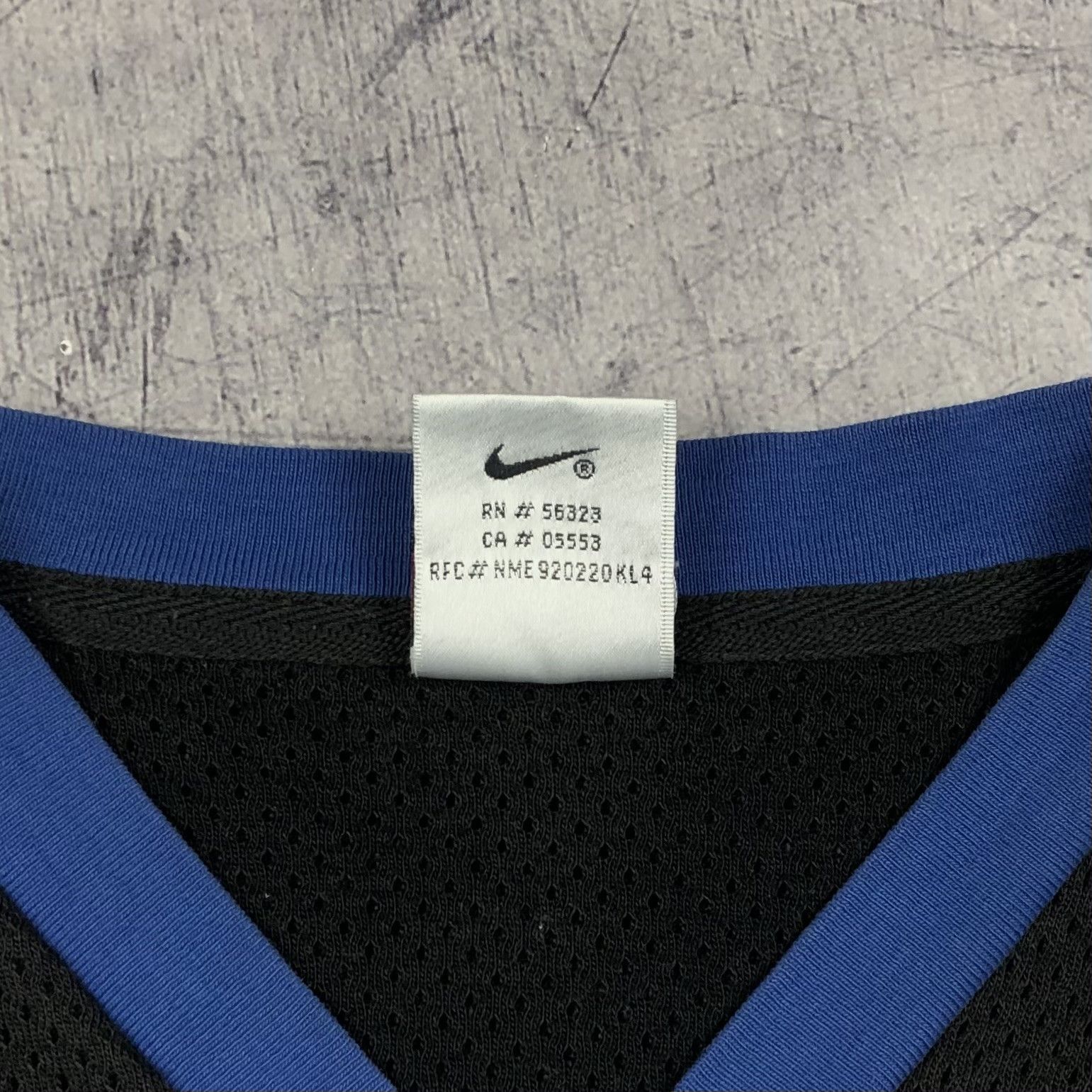 Nike Y2K Nike Swoosh Logo Mesh Jersey Tee Size US S / EU 44-46 / 1 - 8 Thumbnail