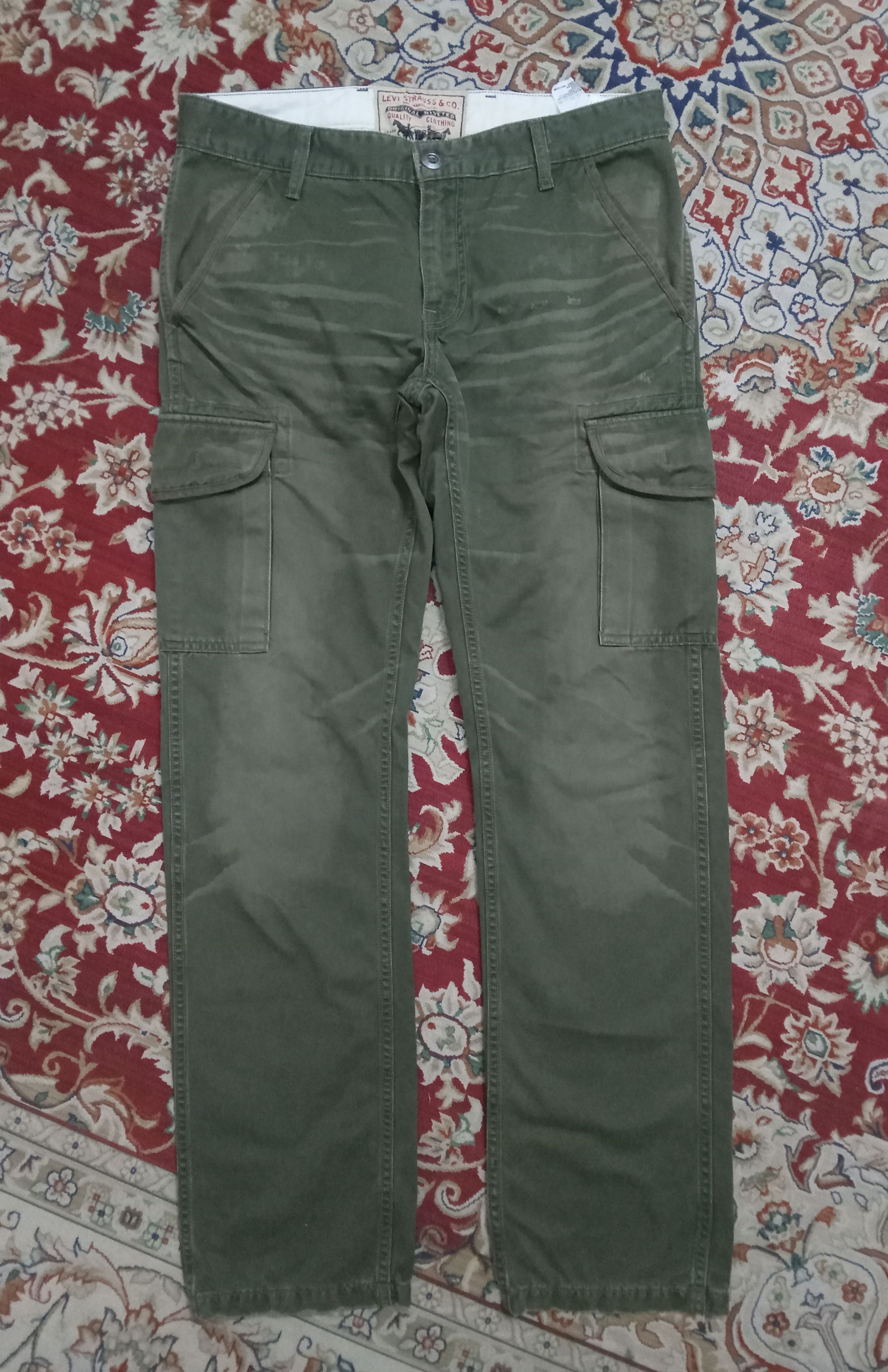 Levi's 502 Cargo Pants