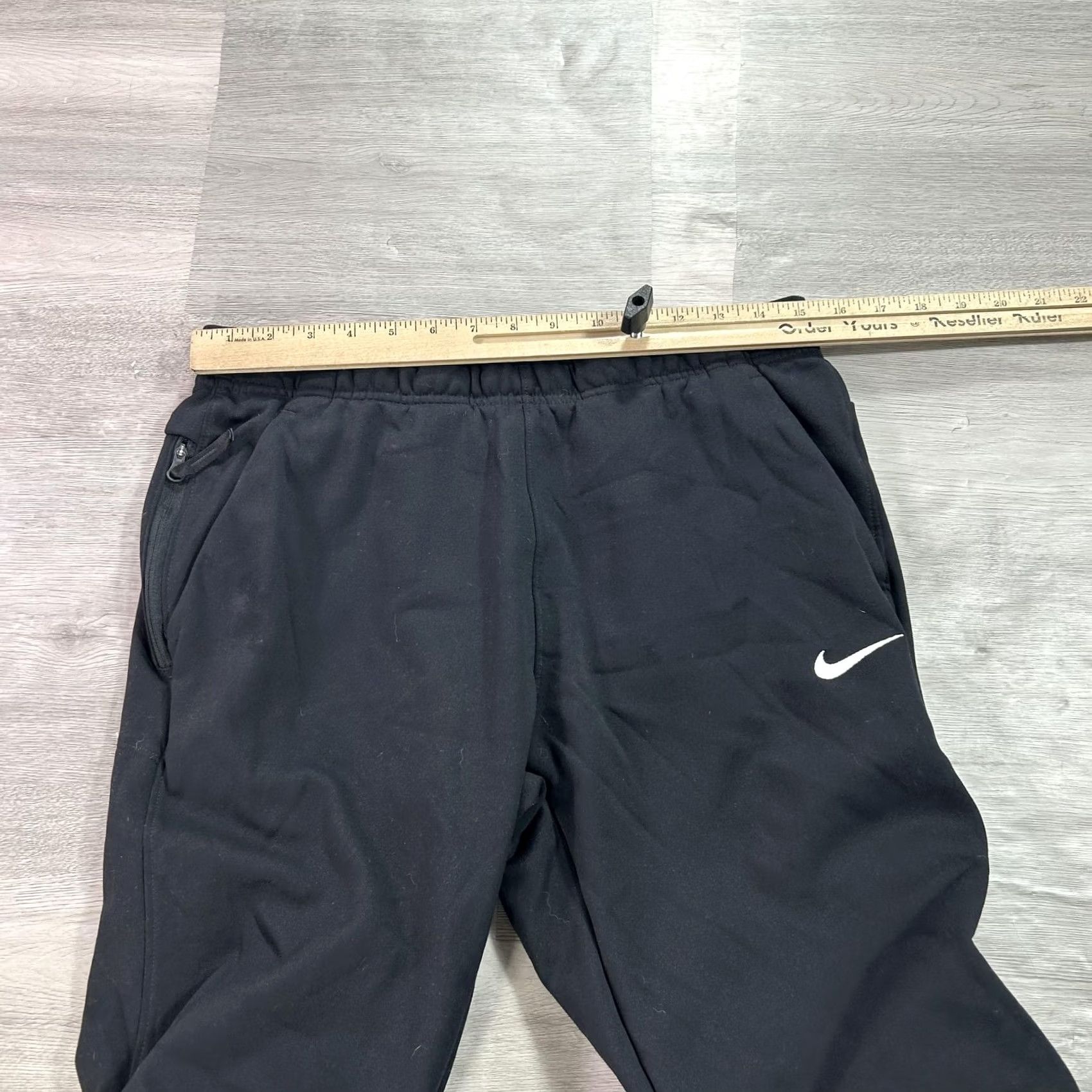 Nike Nike Therma-FIT Sweatpants Mens M Black Pants Regular Warm Athletic DQ4856-010 Size US 31 - 6 Thumbnail