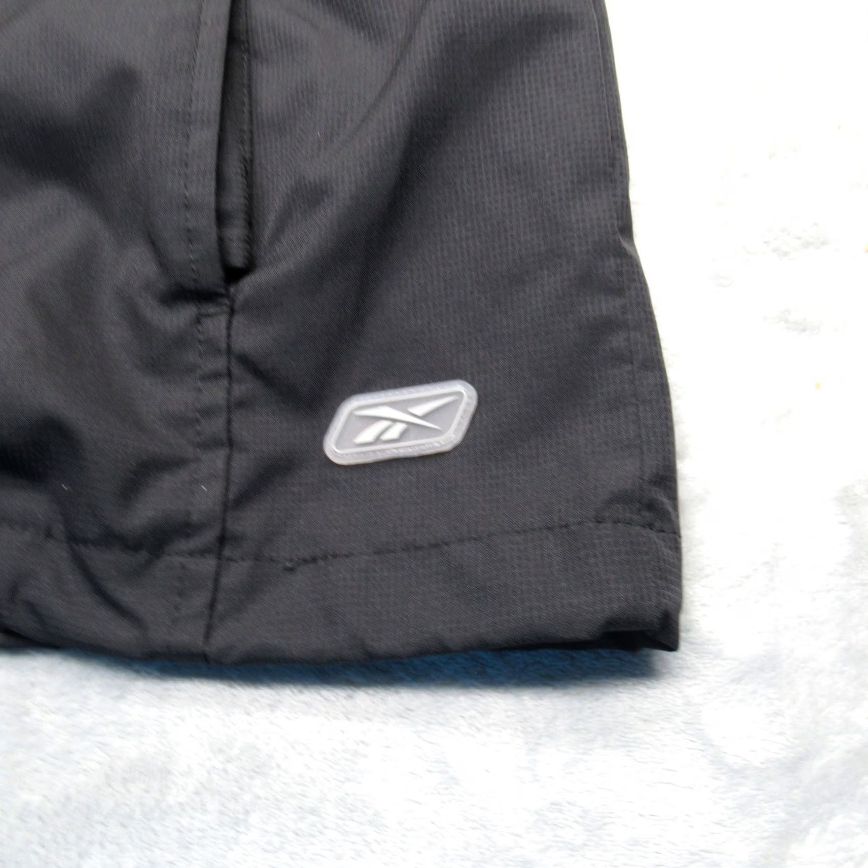 Reebok Reebok Windbreaker Jacket Mens L Black 1/4 Zip Windshirt Logo Zipper Pockets Casual Workwear Wind-Resistant Breathable Size US L / EU 52-54 / 3 - 6 Thumbnail