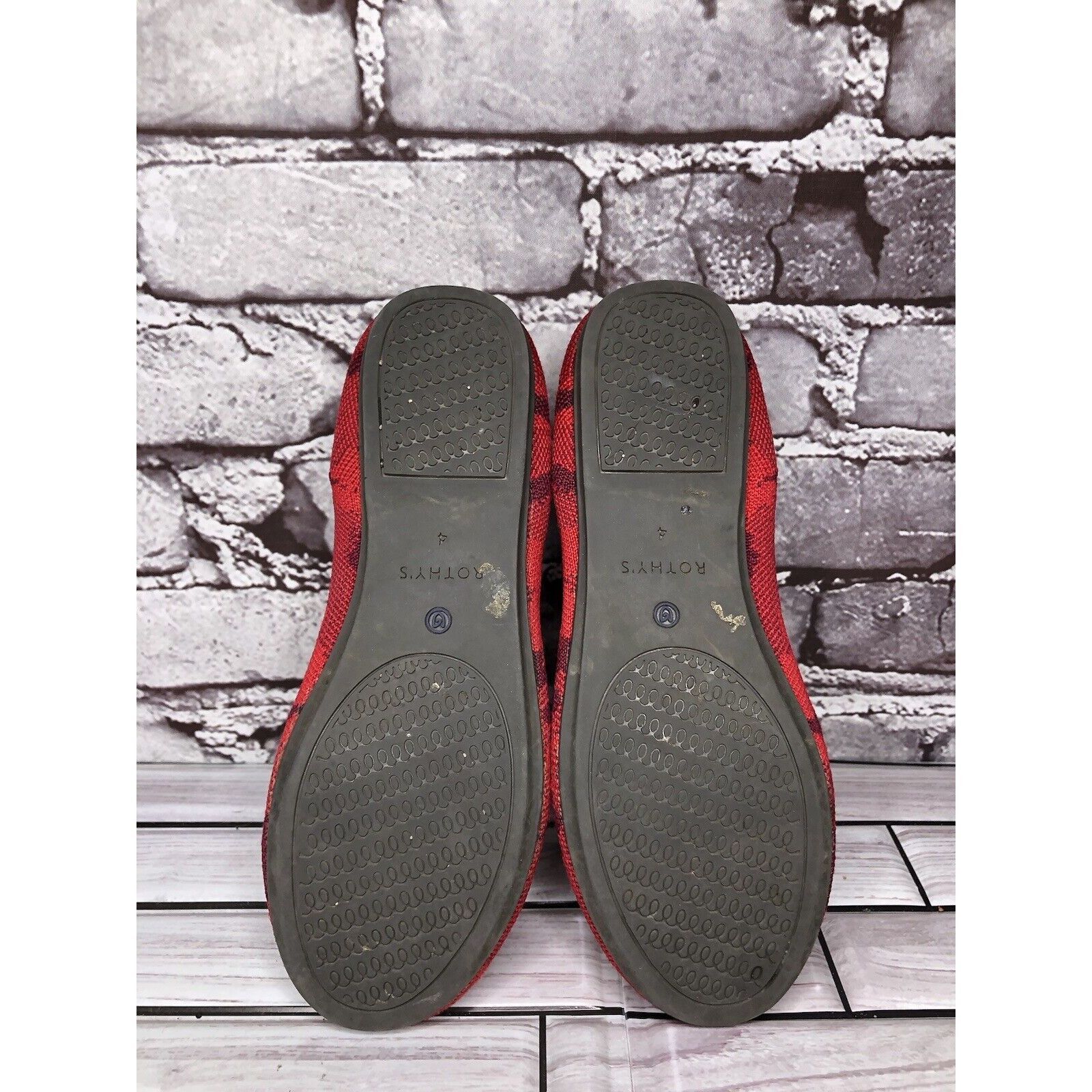 Other Rothy’s Red Camo Fabric Knit Round Toe Slip On Flats Shoes W Size US 4.5 / IT 34.5 - 9 Thumbnail