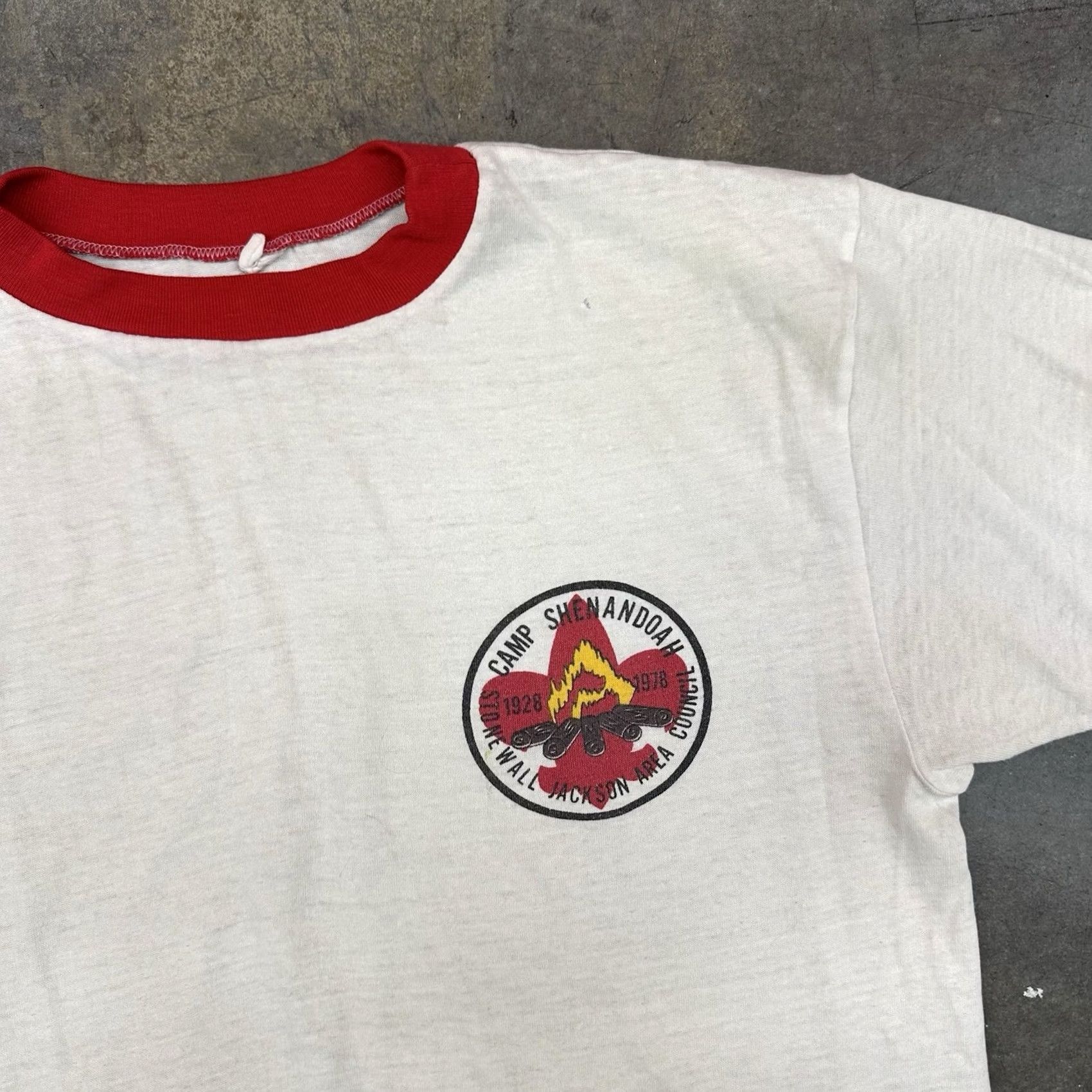 Vintage VINTAGE Camp Shenandoah Council Ringer T Shirt White Red Men’s Large USA Shirt Adult L Red Graphics Print 1970s 1970-1979 USA Art Retro Grunge Size US L / EU 52-54 / 3 - 2 Thumbnail