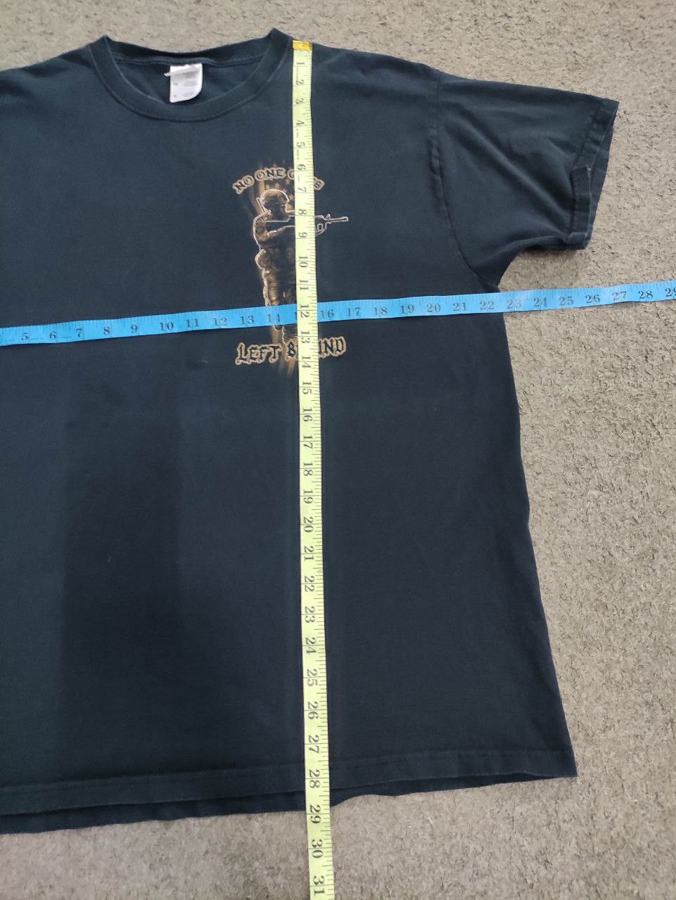 Fruit Of The Loom Vintage Brotherhood No One Gets Left Behind Tshirt Size US M / EU 48-50 / 2 - 9 Thumbnail