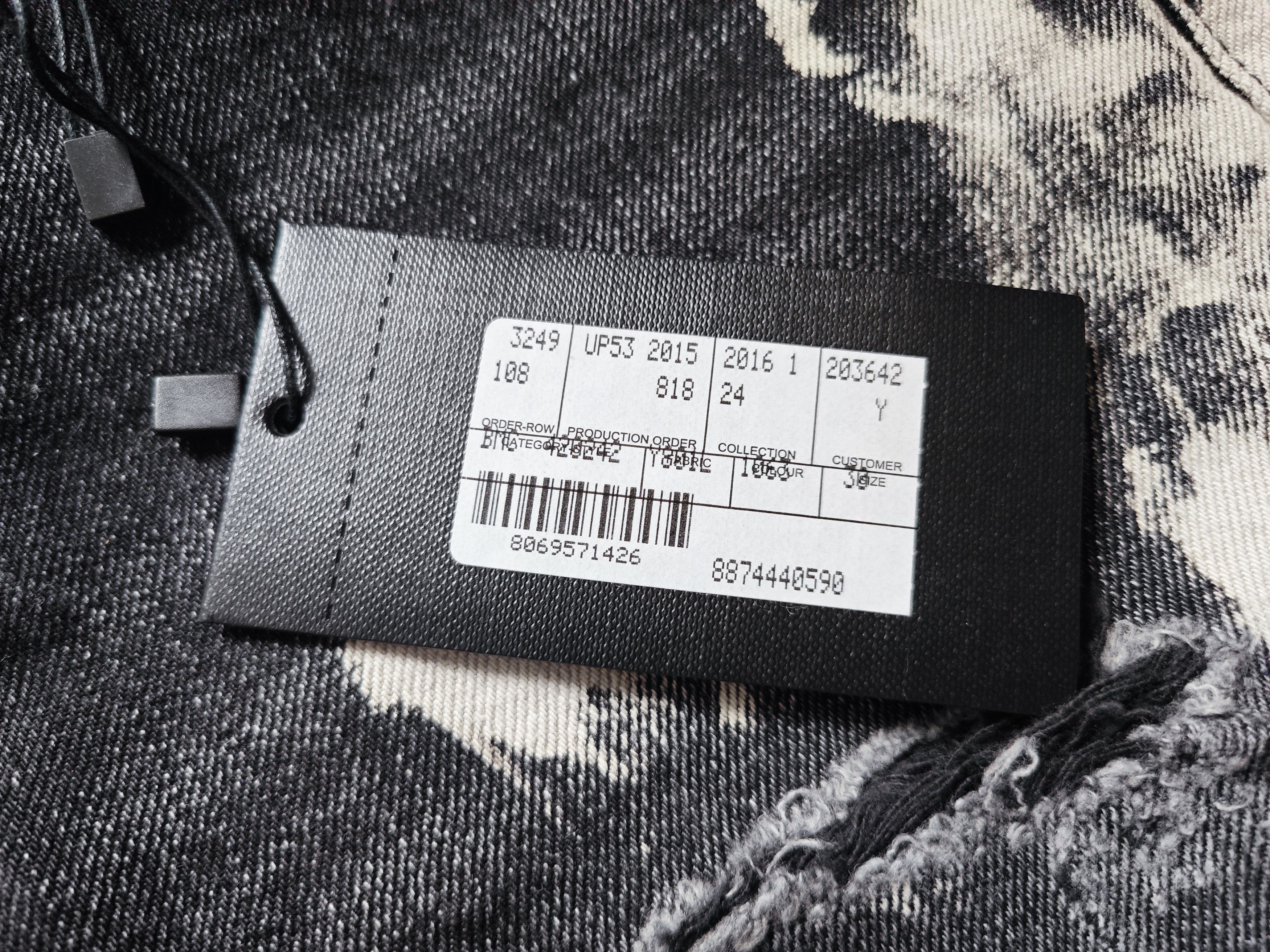 Saint Laurent Paris Saint Laurent Pairs destroyed jeans Size US 30 / EU 46 - 6 Thumbnail