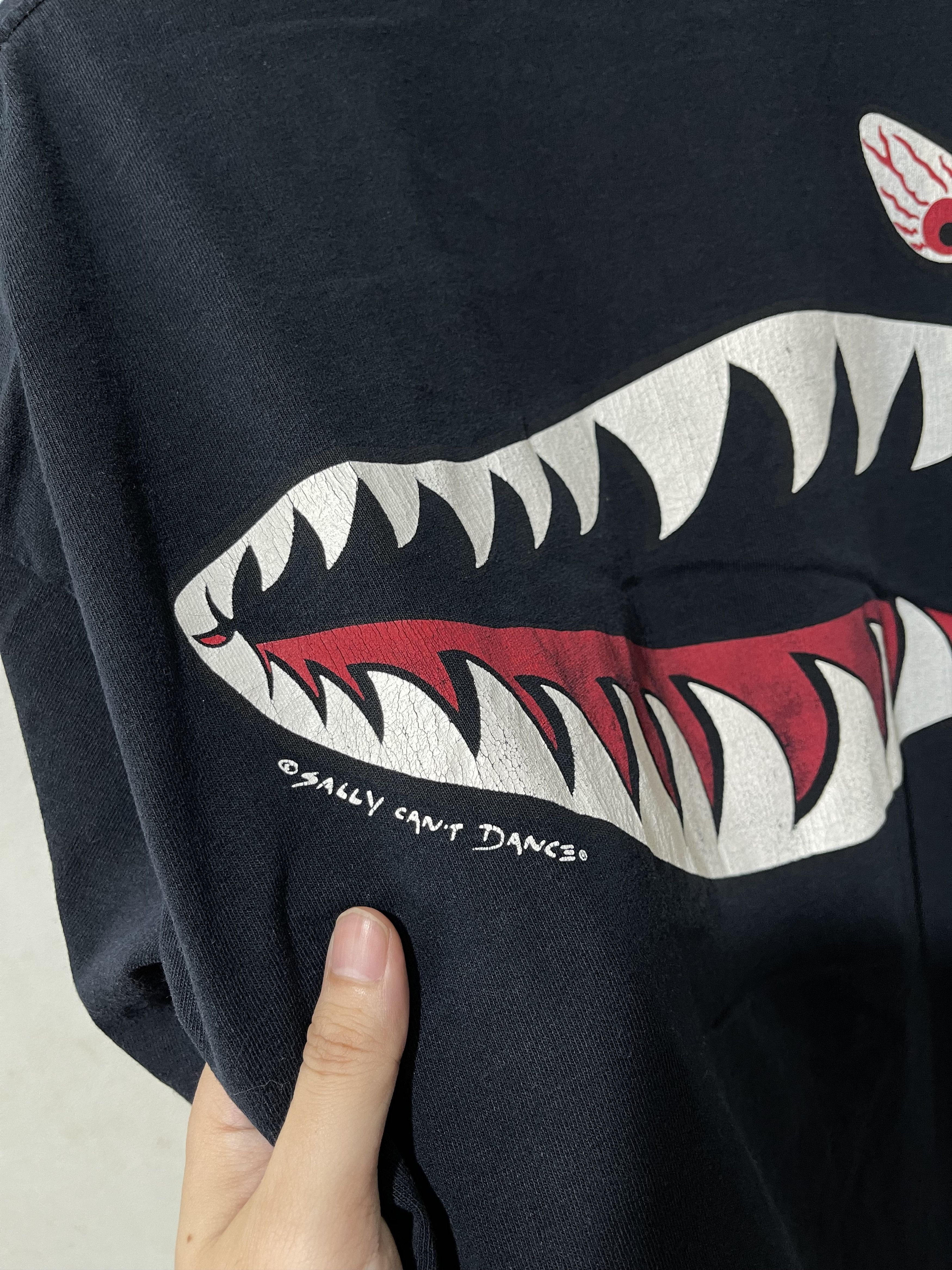 Arts & Science × Vintage Vintage 90s Shark Shrit Size US XL / EU 56 / 4 - 3 Thumbnail