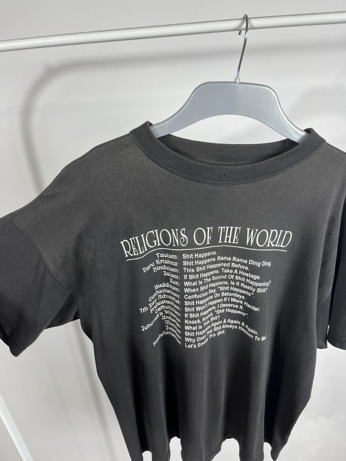 Vintage Vintage Religions of the World Parody Funny Satire T Shirt Size US L / EU 52-54 / 3 - 4 Thumbnail