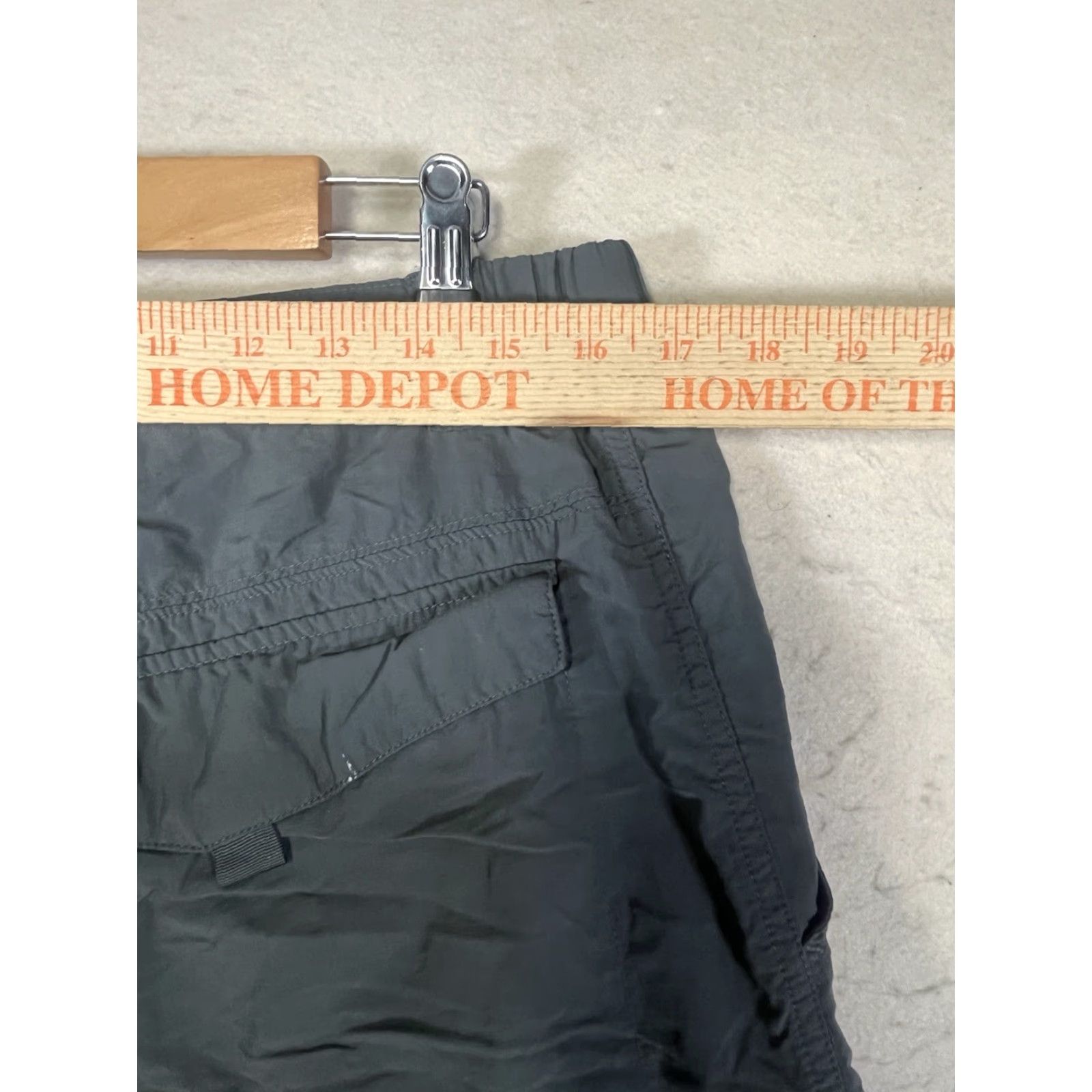 Vintage Columbia Shorts Omni-Shade Cargo Sun Protection Gray Men's Size 34 See All Pics Size US 34 / EU 50 - 3 Thumbnail