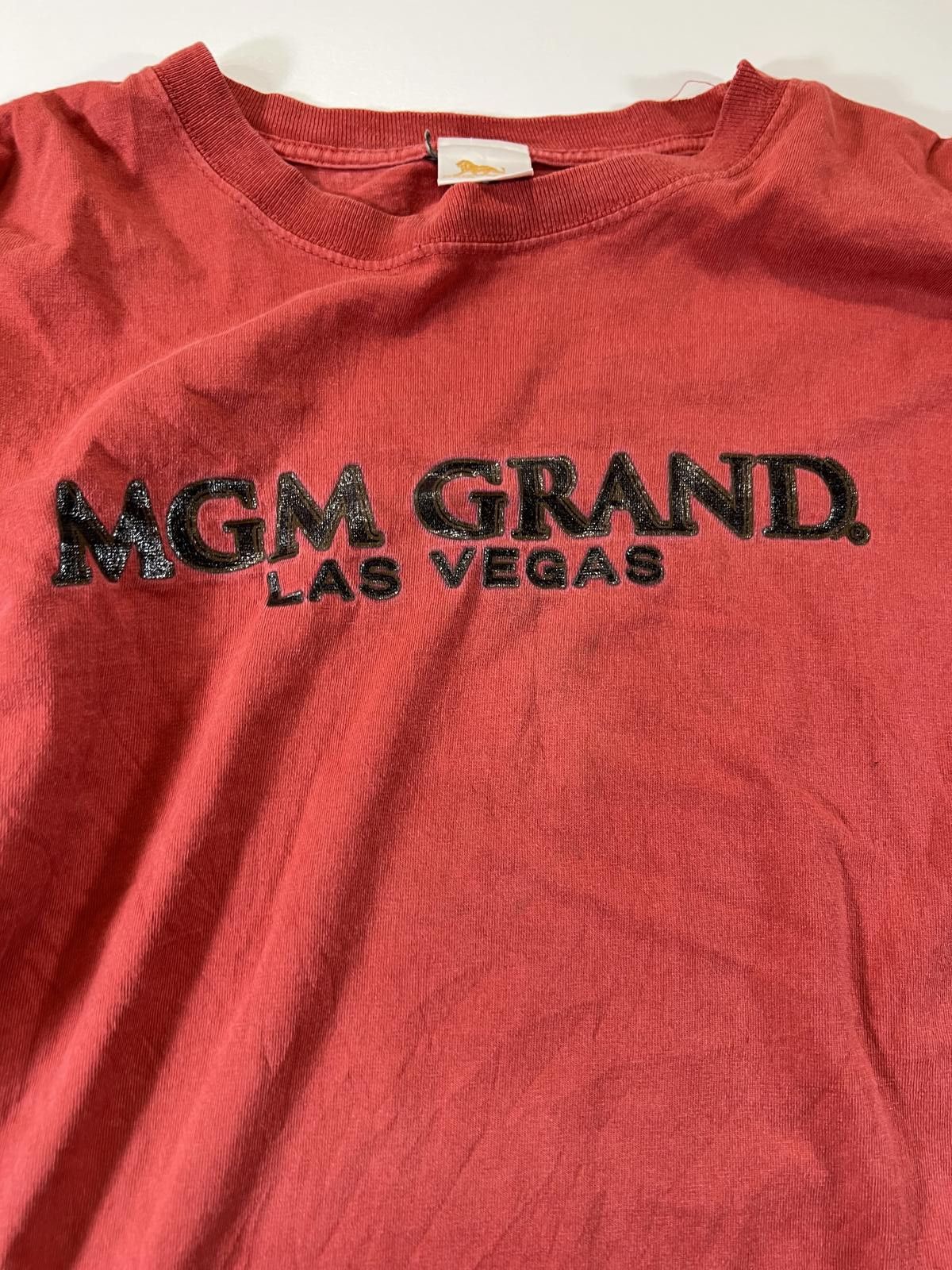 Other MGM Grand Las Vegas Red Long Sleeve T-Shirt Lion Graphic 2XL Size US XXL / EU 58 / 5 - 2 Thumbnail