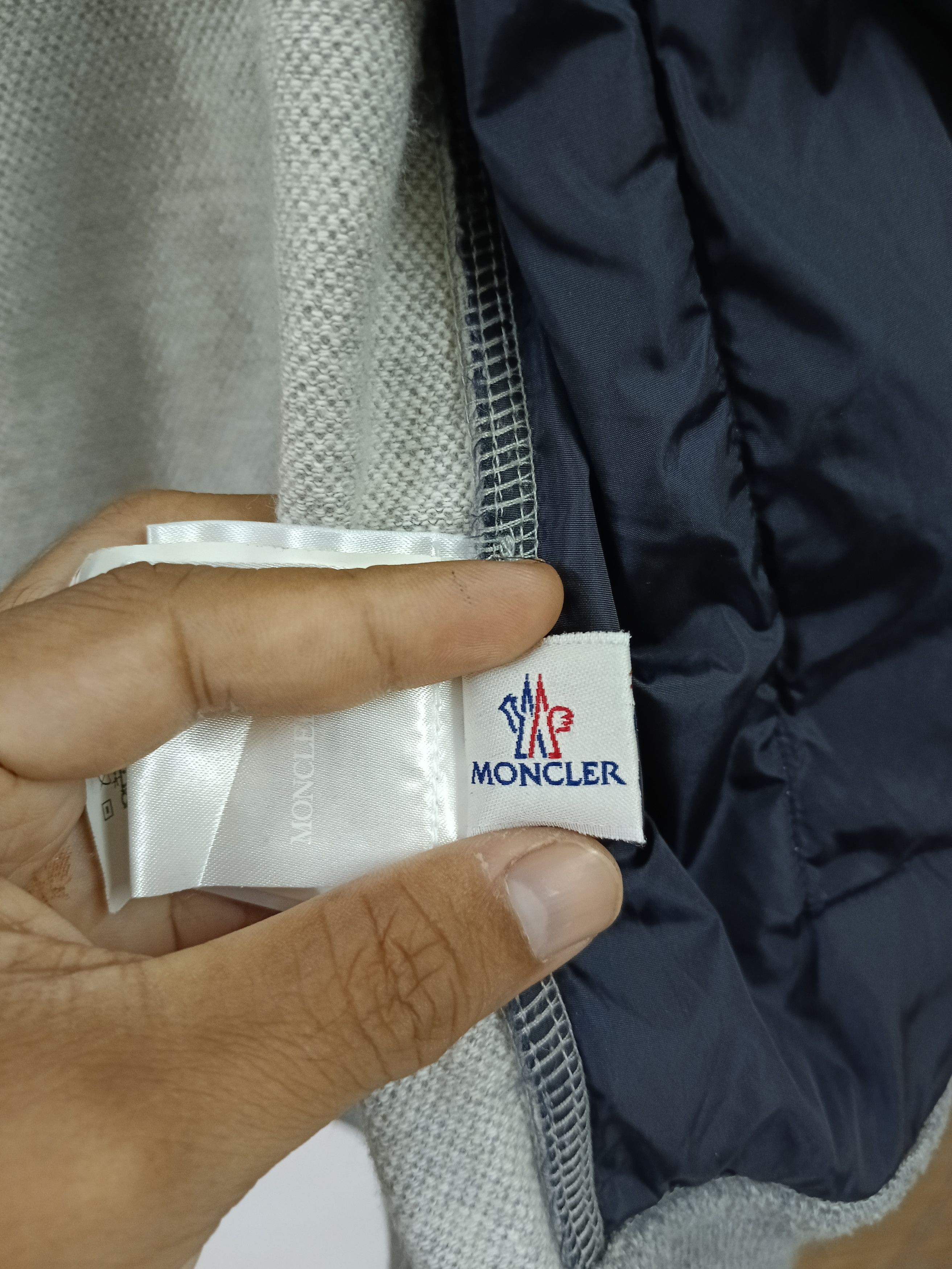 Moncler MONCLER GAMME BLUE MAGLIA CARDIGAN Size US L / EU 52-54 / 3 - 8 Thumbnail