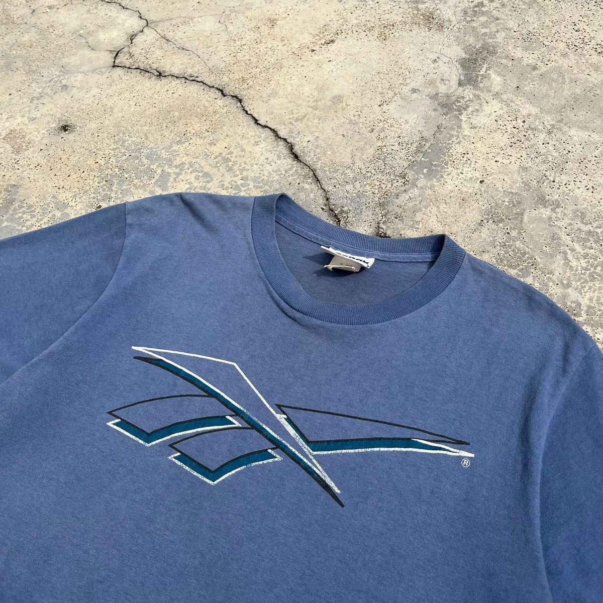Reebok Vintage 90s Reebok Big Logo Graphic Tee Made In Usa Size US M / EU 48-50 / 2 - 3 Thumbnail