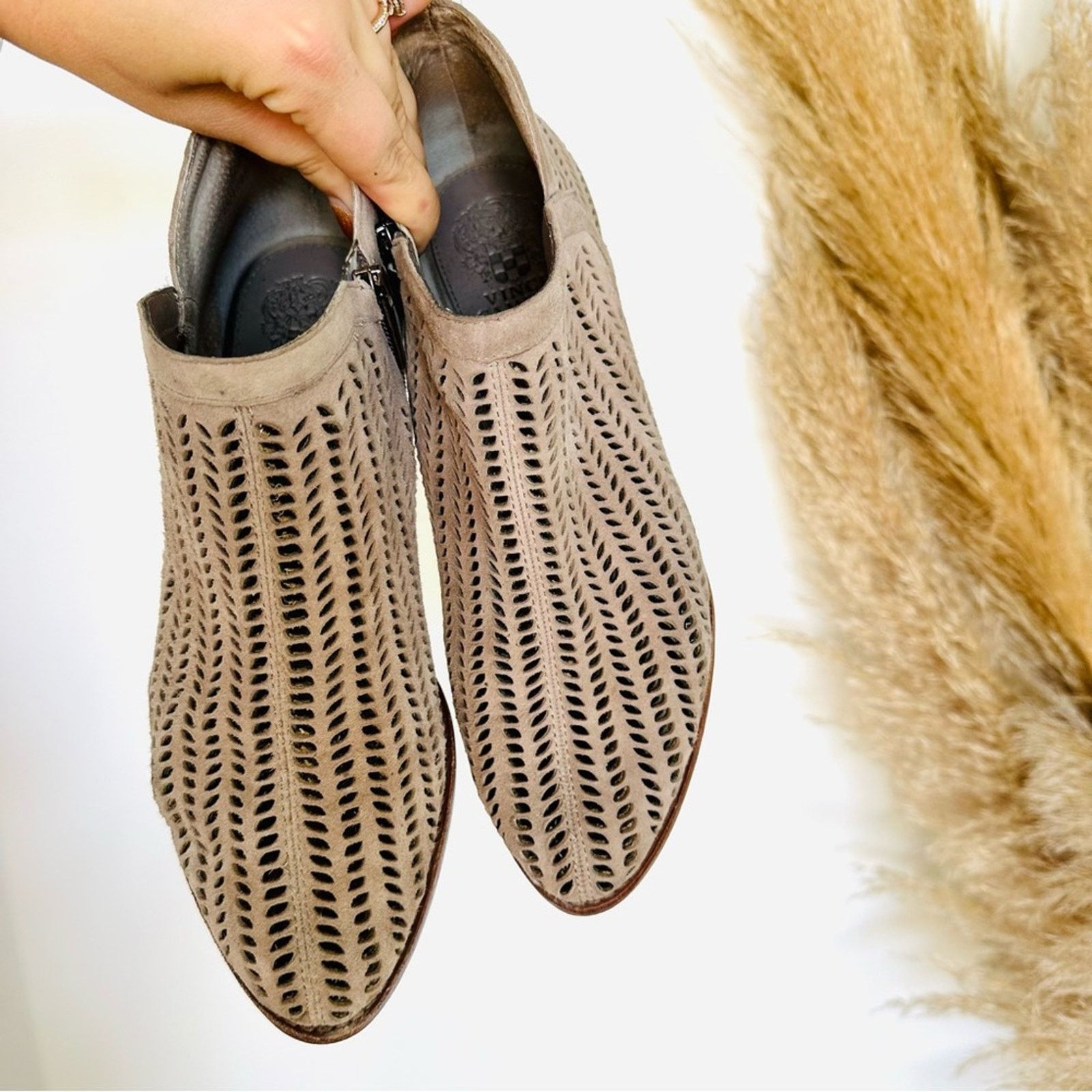 Vince Camuto VINCE CAMUTO Tan Cream Suede Leather Heel Ankle Boot Booties Size US 8.5 / IT 38.5 - 4 Thumbnail