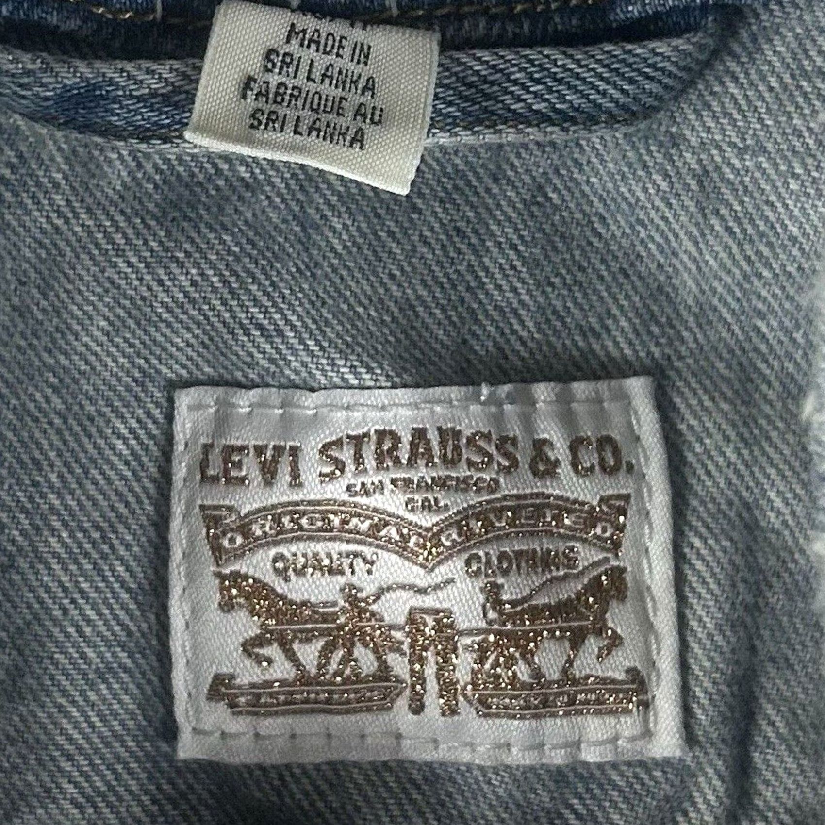 Levi's VINTAGE Levi's Trucker Vest Women XS Blue Distressed Button-Up 90s Cowboy Hipster Retro Rock Jacket/Coat Short Sleeveless Mens? Size XS / US 0-2 / IT 36-38 - 2 Thumbnail