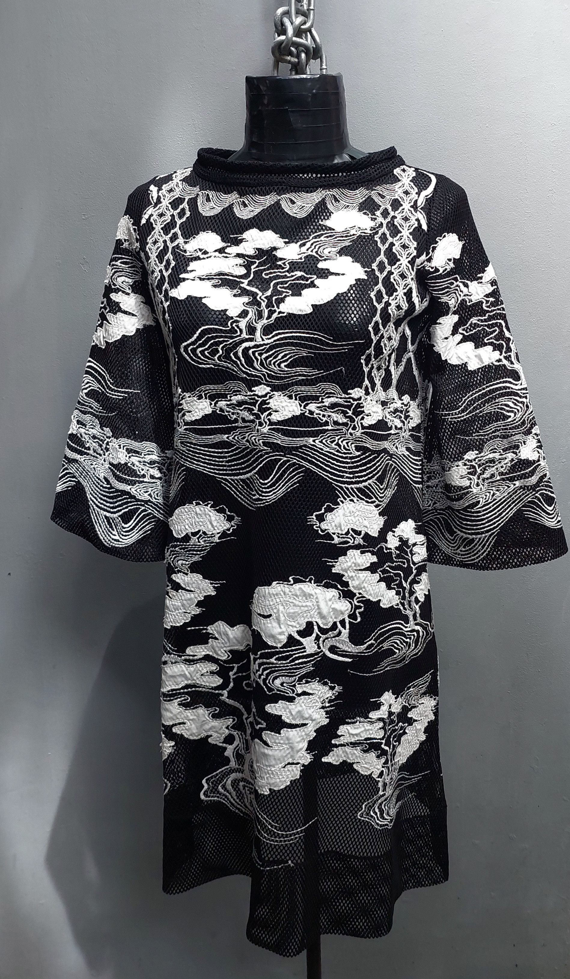 Vivienne Tam Vivienne Tam Spring Summer 1997 Embroidered Mesh Dress Size XS / US 0-2 / IT 36-38 - 1 Thumbnail