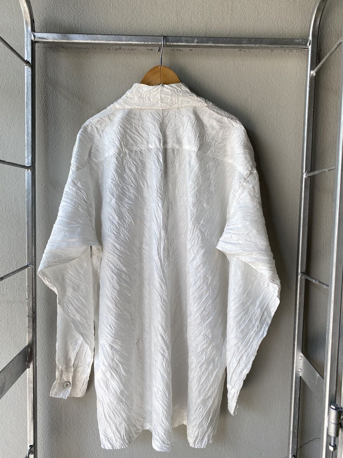 Issey Miyake ISSEY MIYAKE White Crinkle Shirt. Size ONE SIZE - 2 Thumbnail