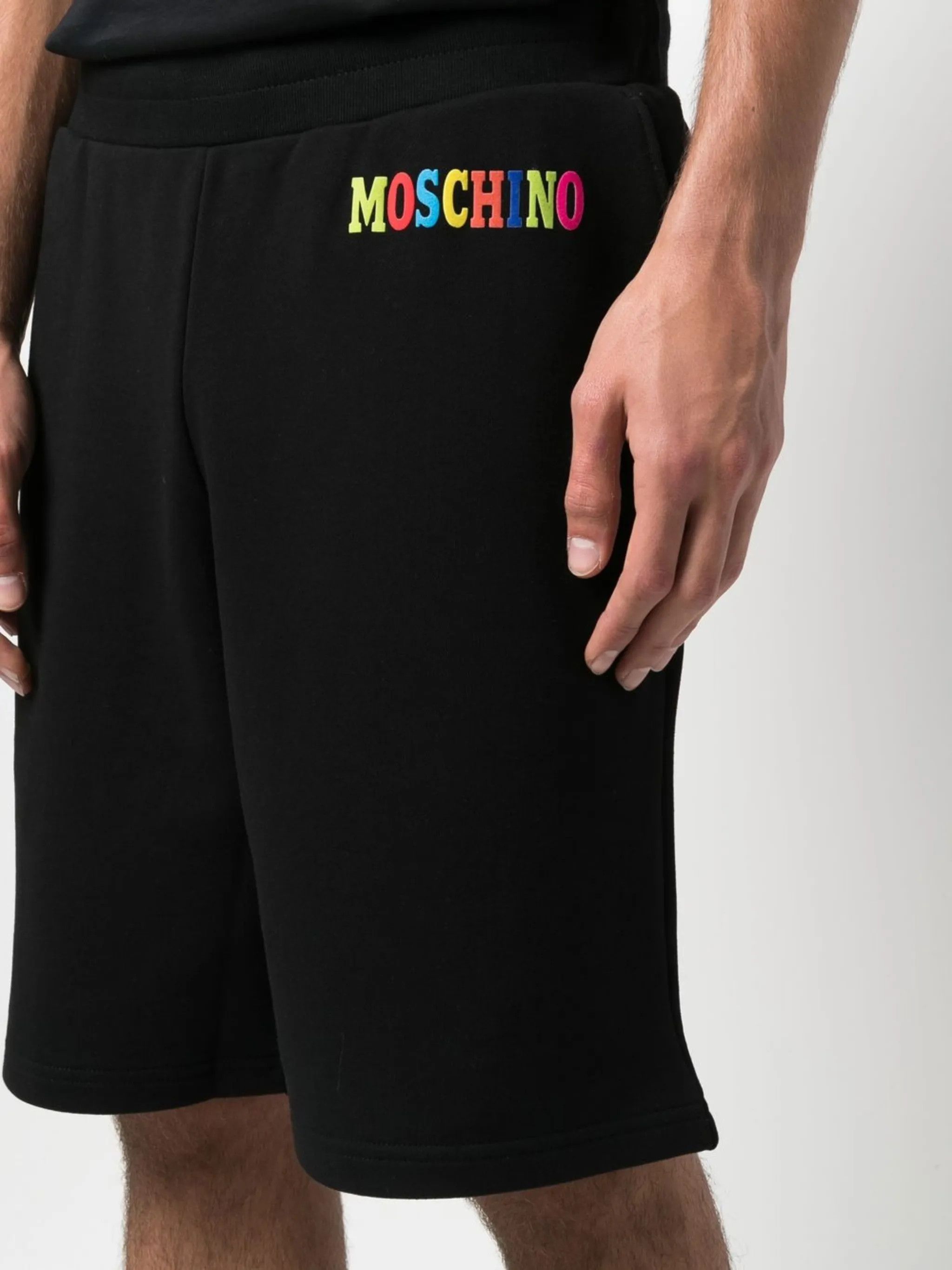 Moschino o1y0225 Logo Short in Black Size US 28 / EU 44 - 4 Thumbnail