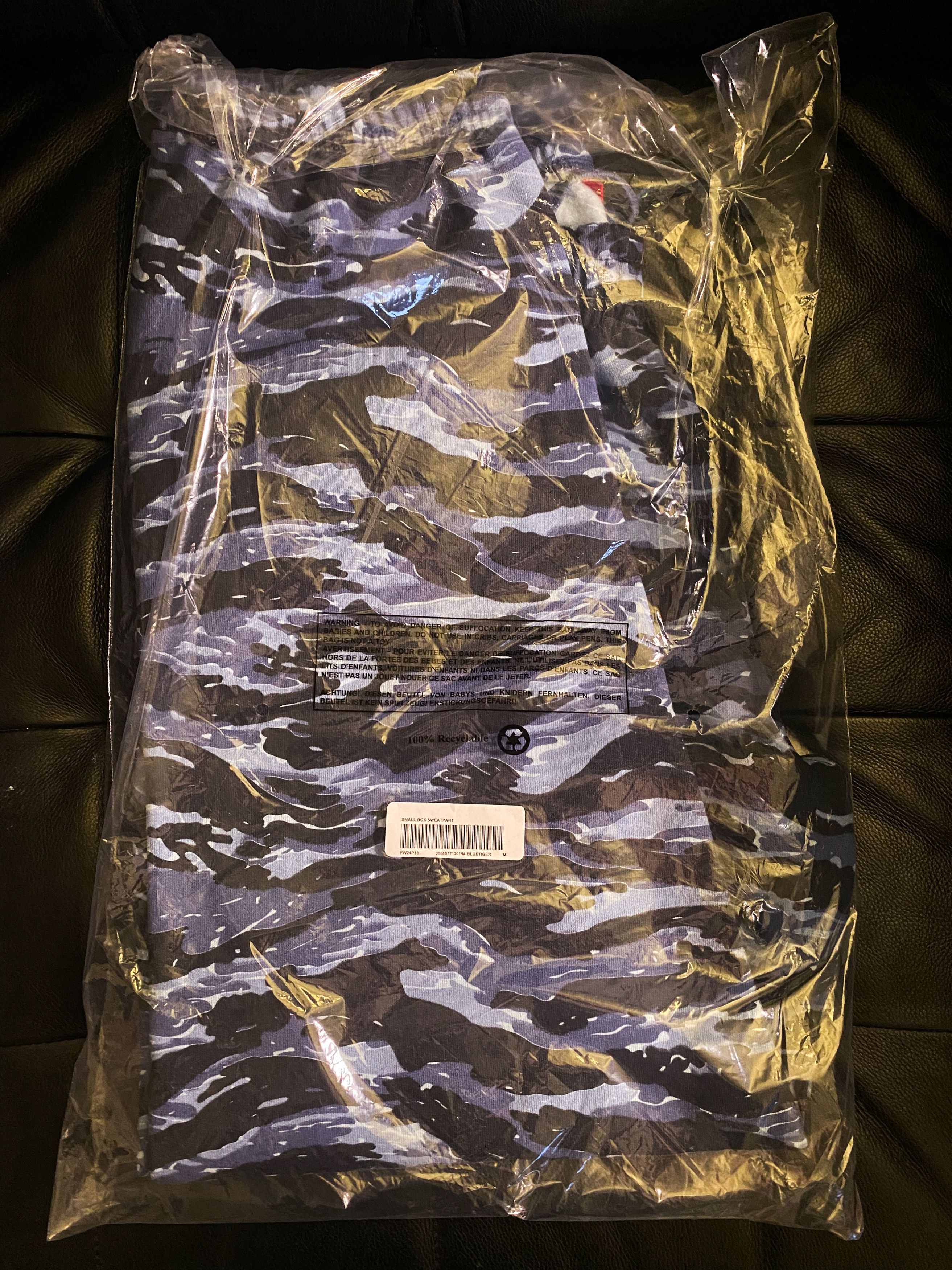 Supreme Supreme Small Box Sweatpant (FW24) Size US 32 / EU 48 - 4 Thumbnail