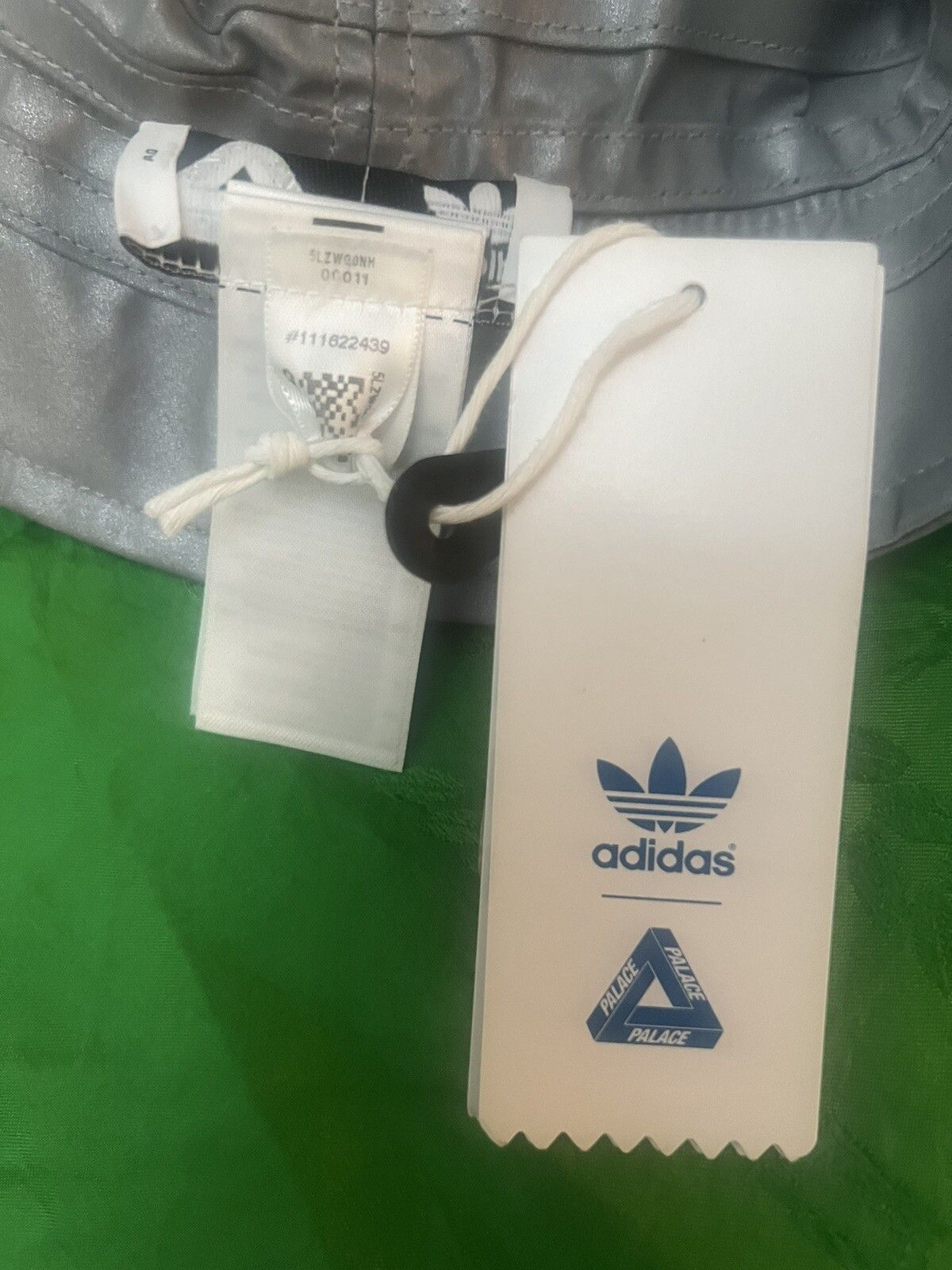 Adidas × Palace Reversible Bucket Hat Reflective Grey Size L/XL NWT Size ONE SIZE - 5 Thumbnail