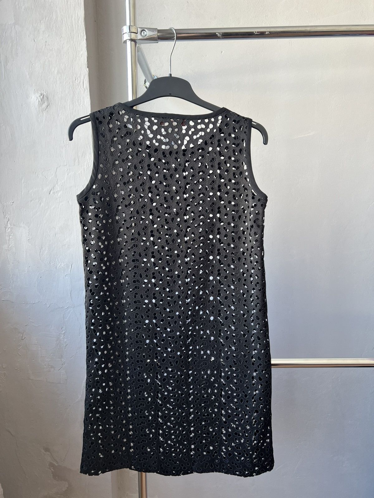 Max Mara MAX MARA STUDIO BLACK OPENWORK SLEEVELESS BOXY STYLE DRESS Size M / US 6-8 / IT 42-44 - 12 Thumbnail