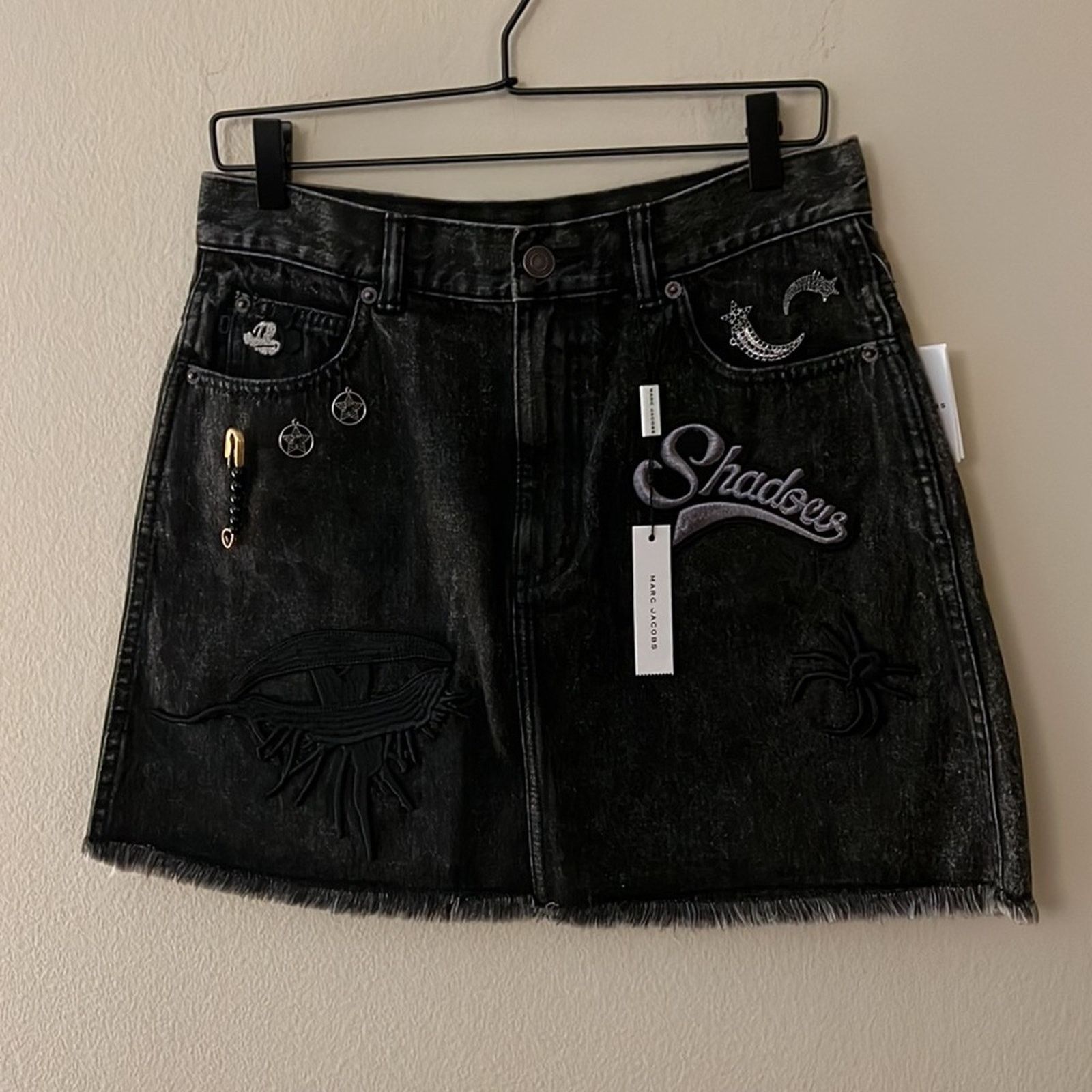 Marc Jacobs Marc Jacobs x Disney Embellished Denim Skirt Size 30 Size 30" / US 8 / IT 44 - 2 Thumbnail