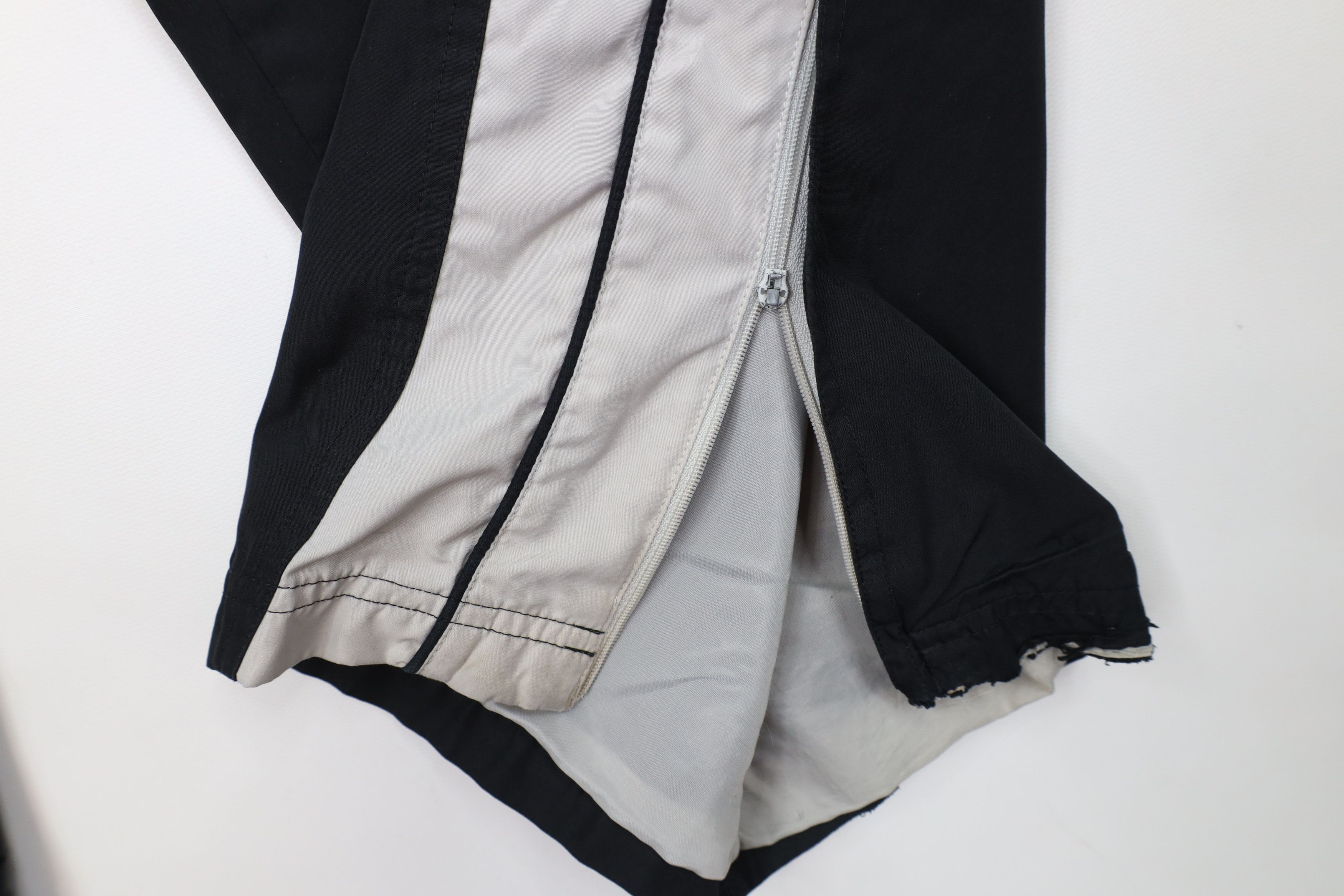 Reebok Vintage Reebok Block Lined Wide Leg Windbreaker Pants Black Size US 38 / EU 54 - 6 Thumbnail