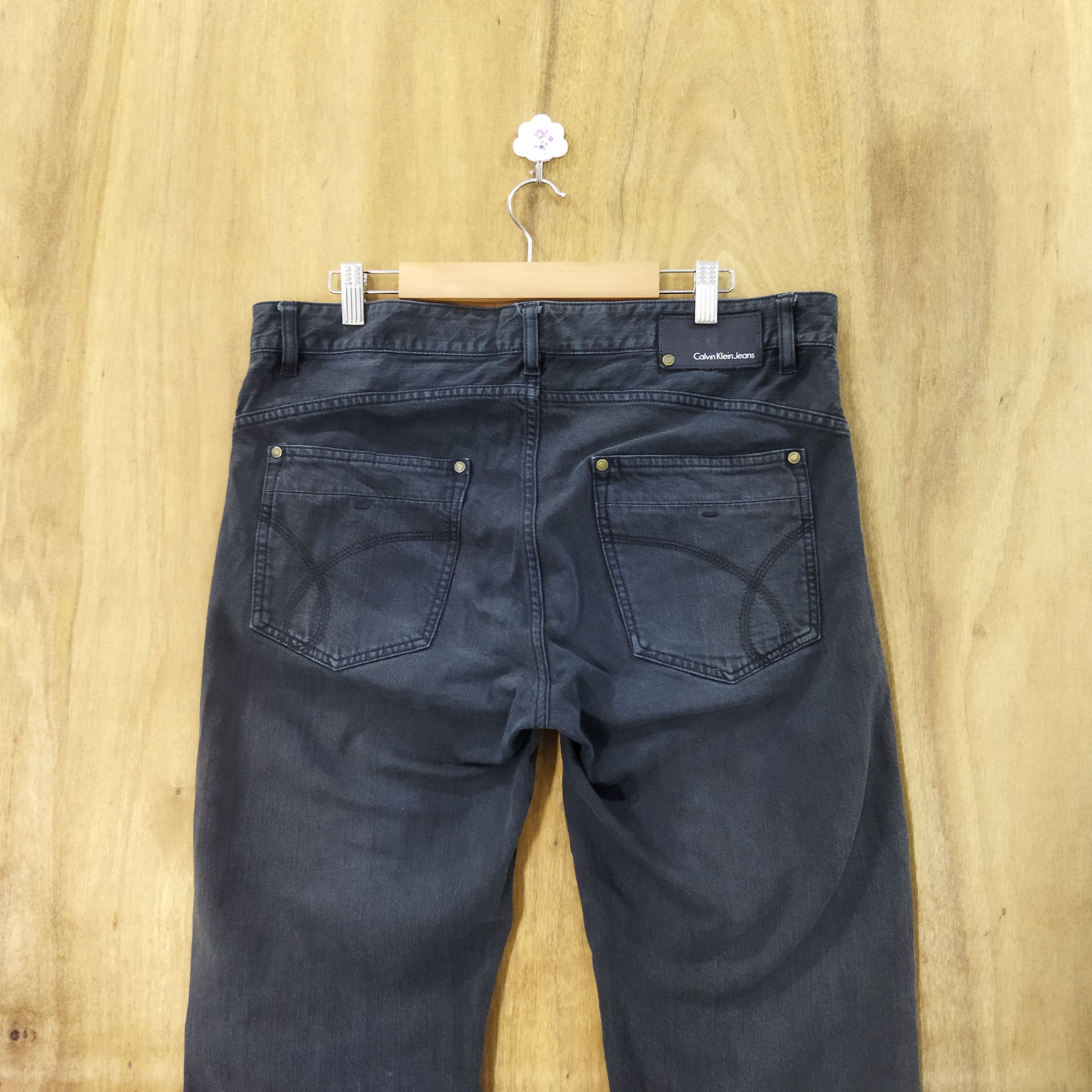 Calvin Klein × Japanese Brand CALVIN KLEIN FADED BLACK JEANS Size US 34 / EU 50 - 8 Thumbnail