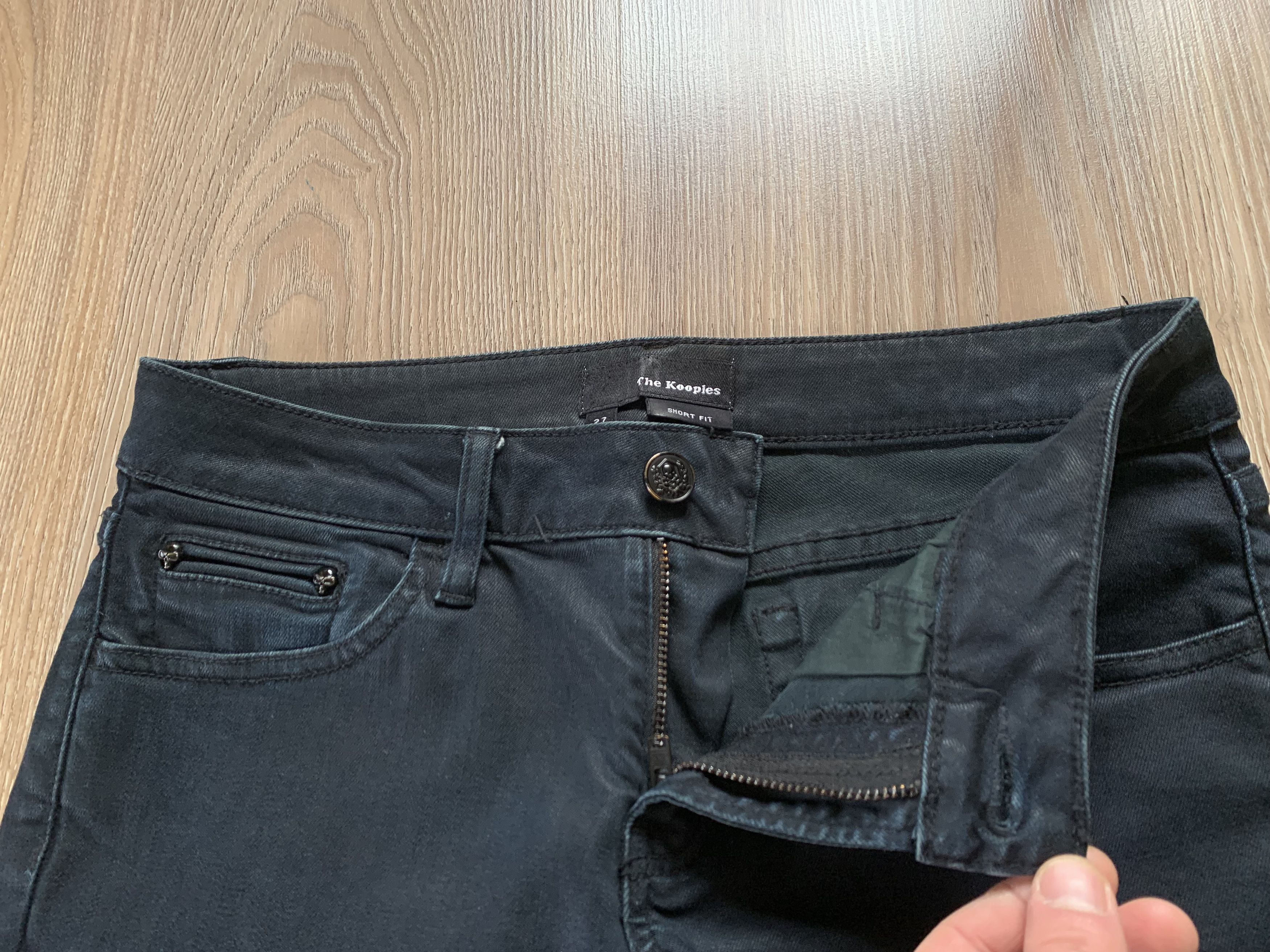 Designer × The Kooples The Kooples Short Fit Waxed Jeans Size 27" / US 4 / IT 40 - 6 Thumbnail