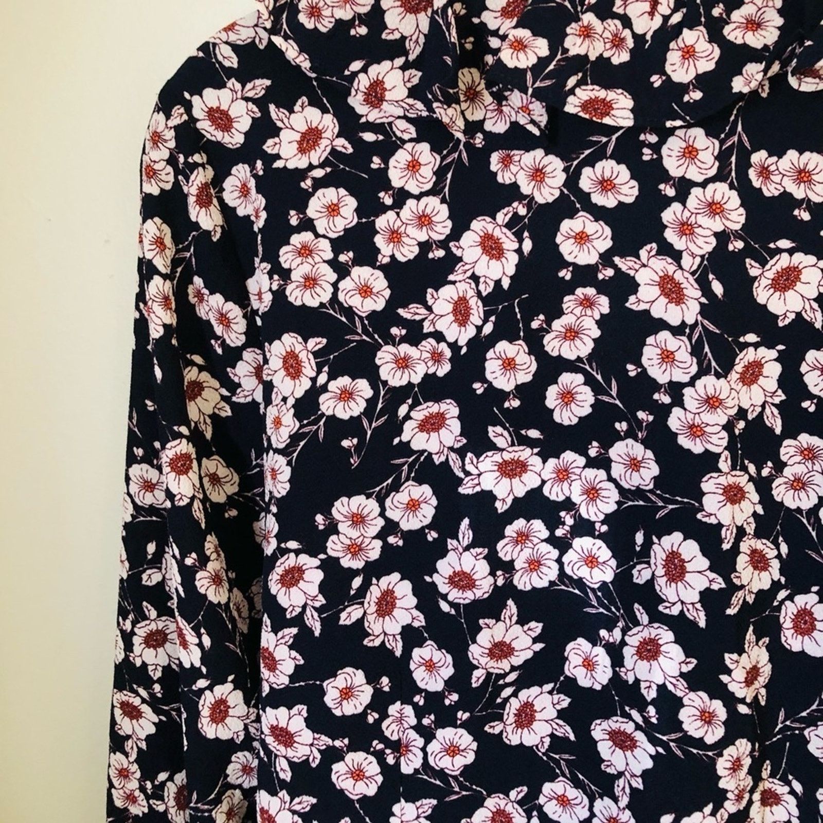 Macys Floral Wrap Front Blouse Size M / US 6-8 / IT 42-44 - 10 Thumbnail