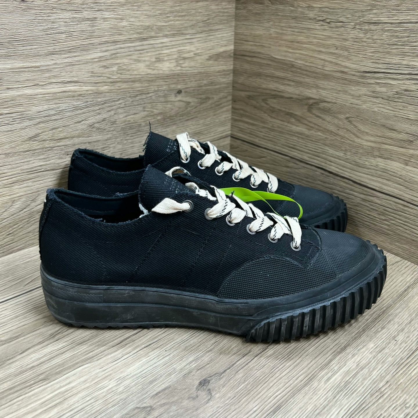 Maison Margiela Maison Margiela Black Canvas Shoes Size US 9 / EU 42 - 3 Thumbnail