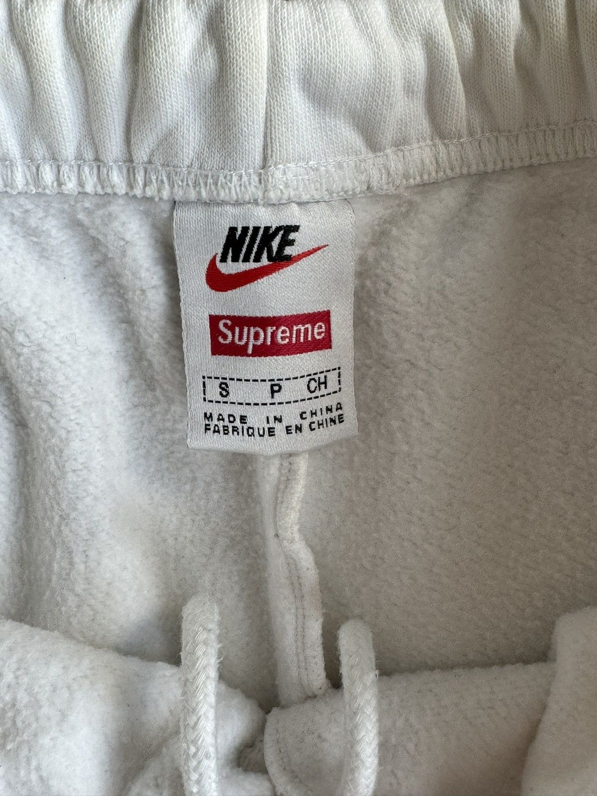 Nike × Supreme Nike x Supreme Jewel Sweatshorts Size S [FW20] Size US 30 / EU 46 - 3 Thumbnail