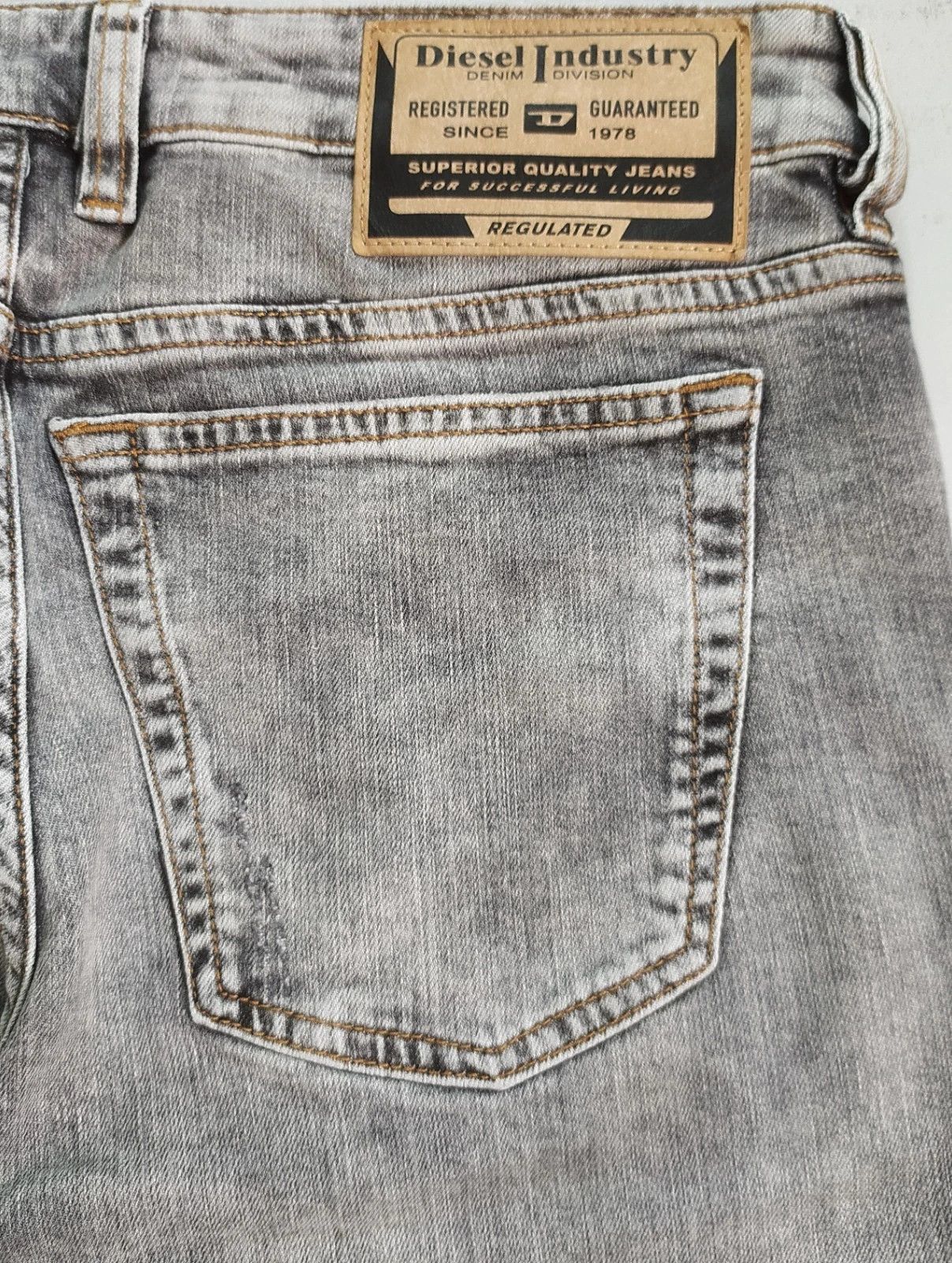 Diesel Diesel 1979 SLEENKER-R L.32 MENS JEANS SLTP/9752 Size US 32 / EU 48 - 10 Thumbnail