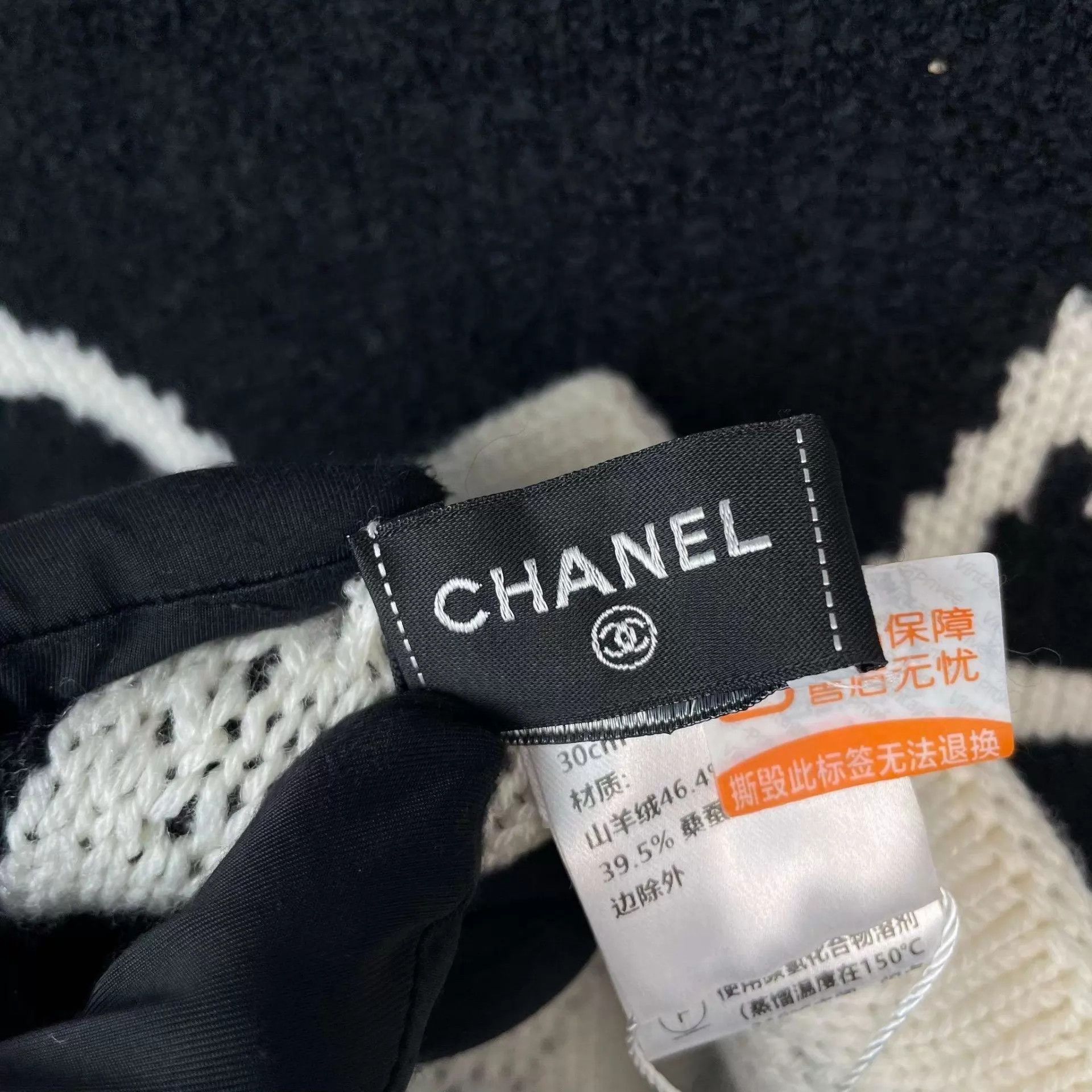 Chanel Chanel 2-sided Logo Scarf 97 New Size ONE SIZE - 4 Thumbnail