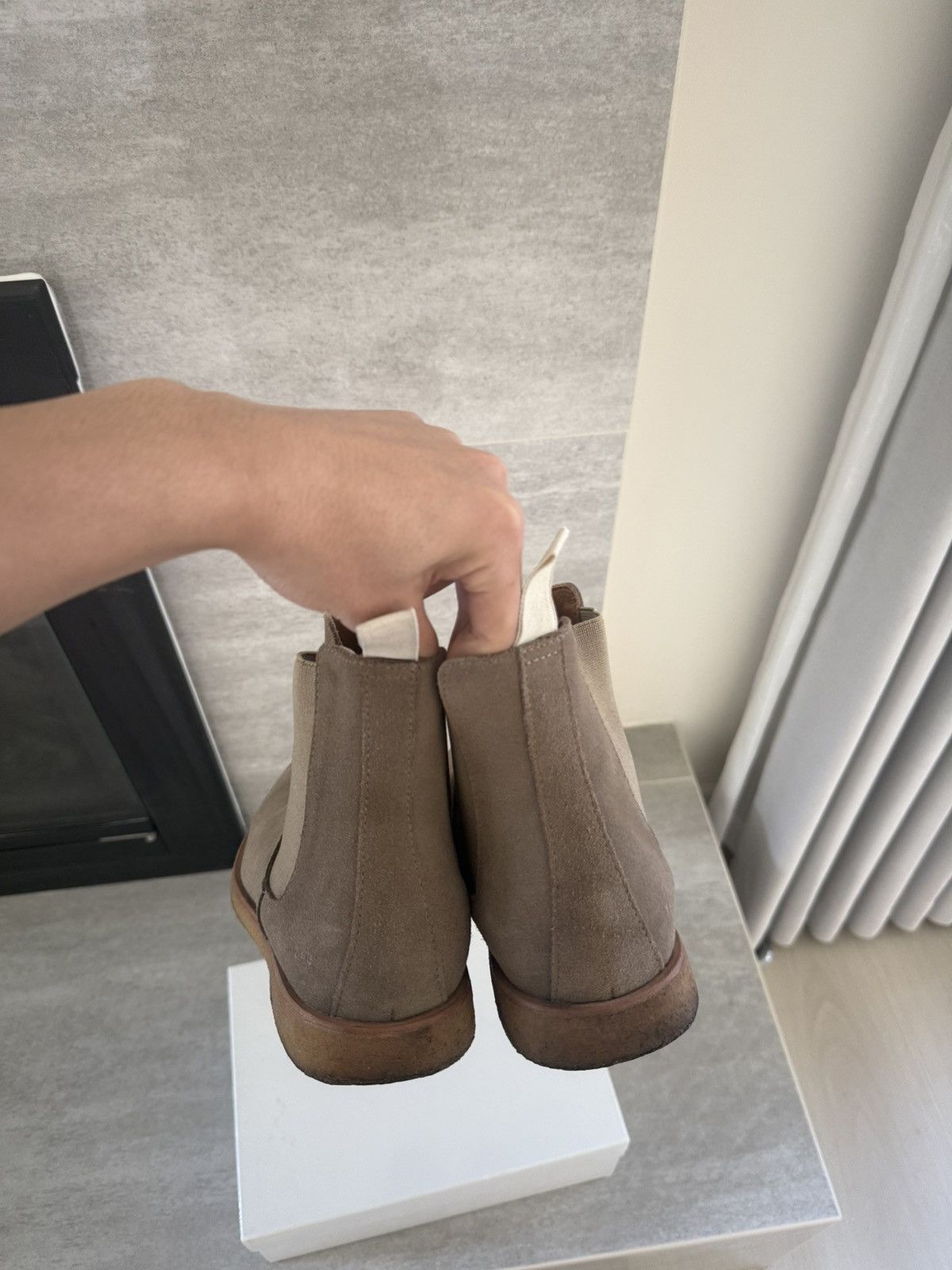 Common Projects Common Projects Chelsea Boots in Suede Taupe Size US 8 / EU 41 - 3 Thumbnail