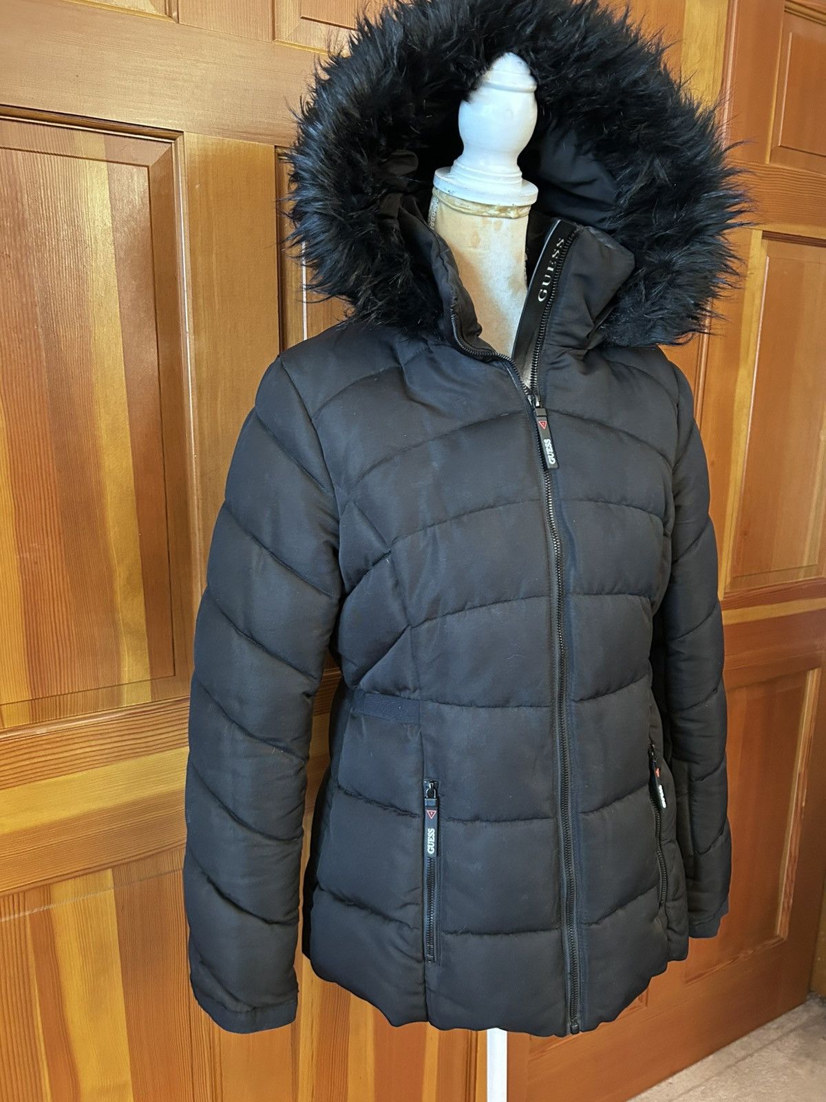 Guess Women’s GUESS Faux Fur Trim Hooded Puffer Jacket Size M / US 6-8 / IT 42-44 - 7 Thumbnail